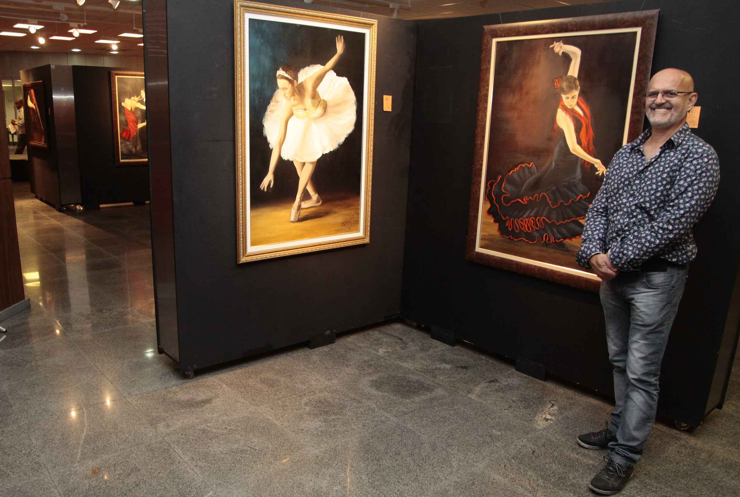 Exposição Dança (óleo sobre tela) do artista plástico Valdir Machado Costa. Fotos: Miriam Zomer/Agência AL