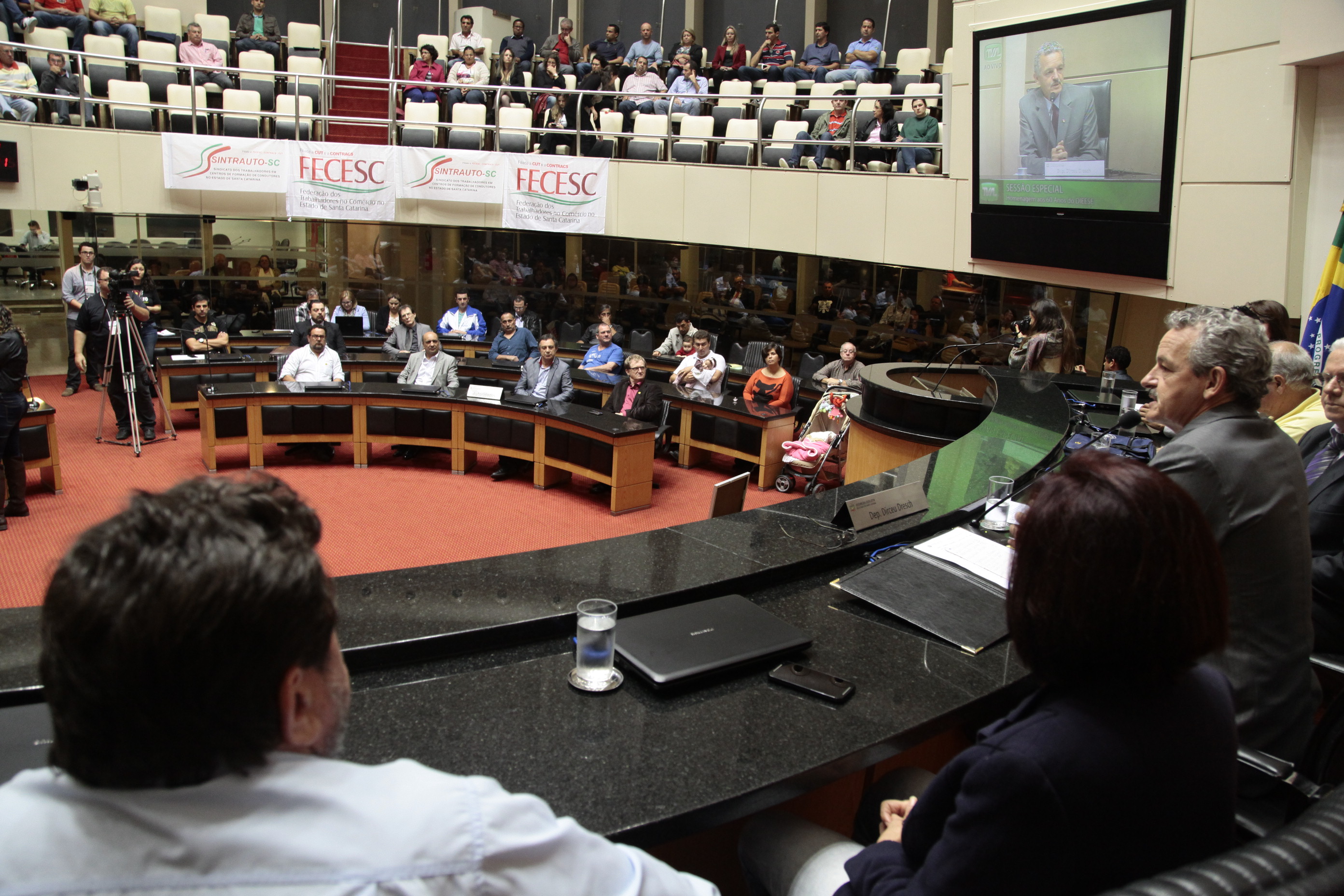 Sessão Especial em comemoração aos 60 anos do Departamento Intersindical de Estatística e Estudos Socioeconômicos - DIEESE. Foto: Miriam Zomer/Agência AL