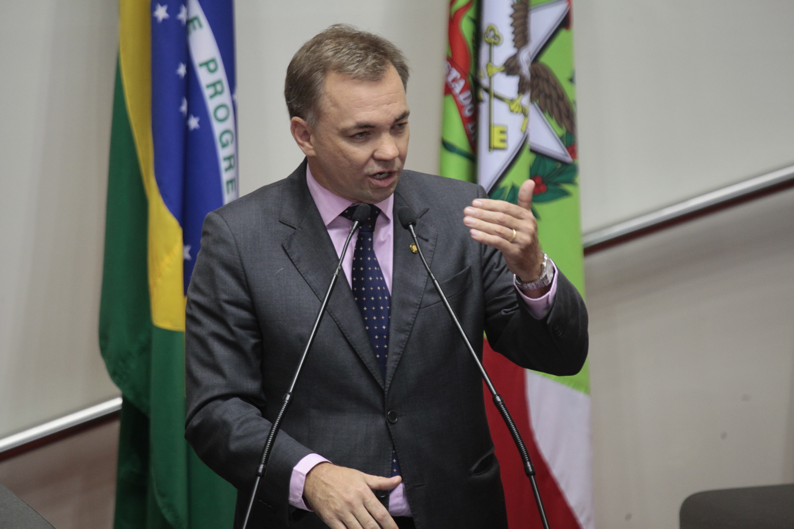 Sessão Ordinária - Plenário Osni Régis. Deputado Gean Loureiro (PMDB) - Foto: Miriam Zomer/Agência AL