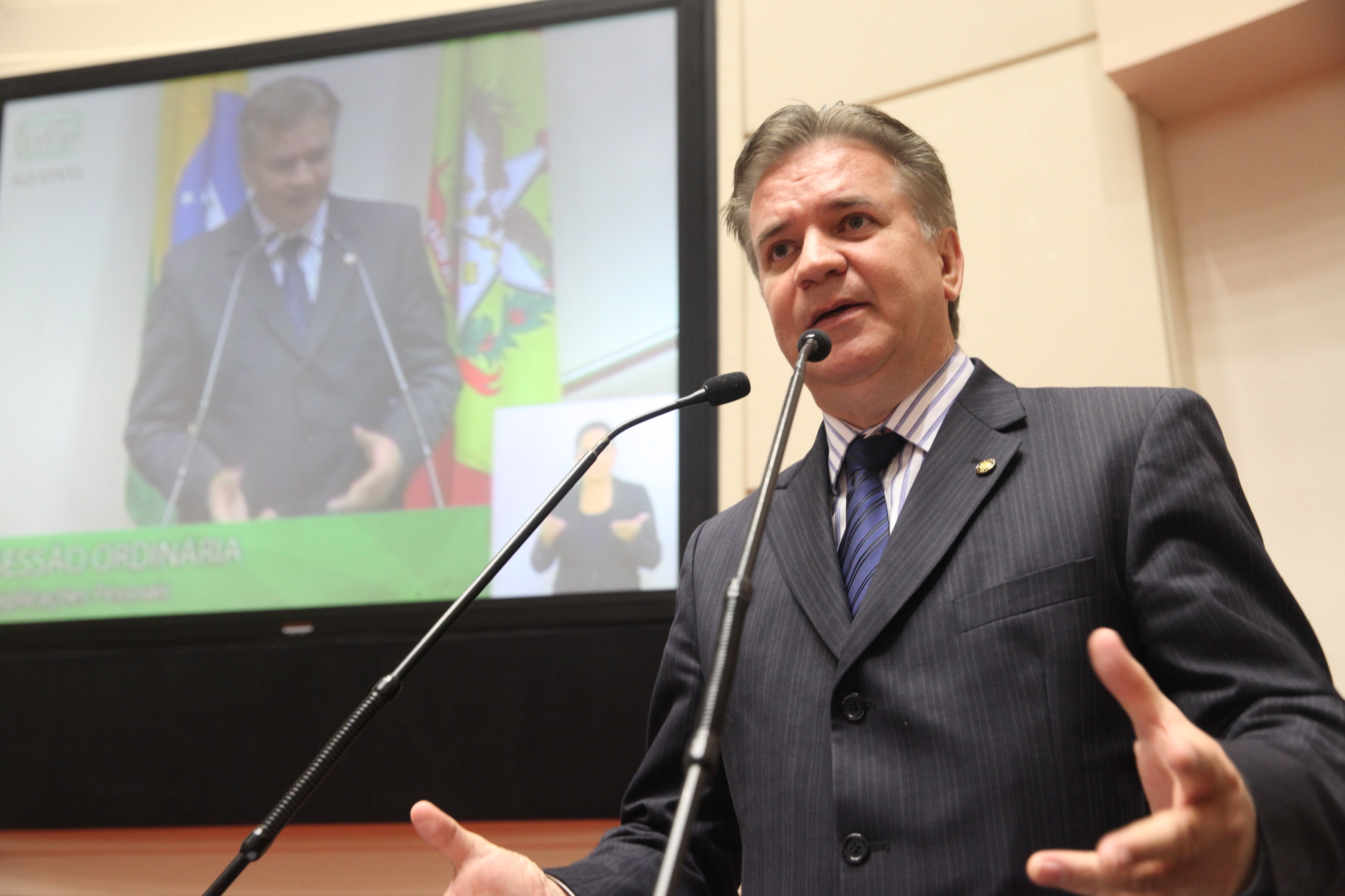 Sessão Ordinária. Deputado César Valduga (PCdoB) - Foto: Fábio Queiroz / Agência AL