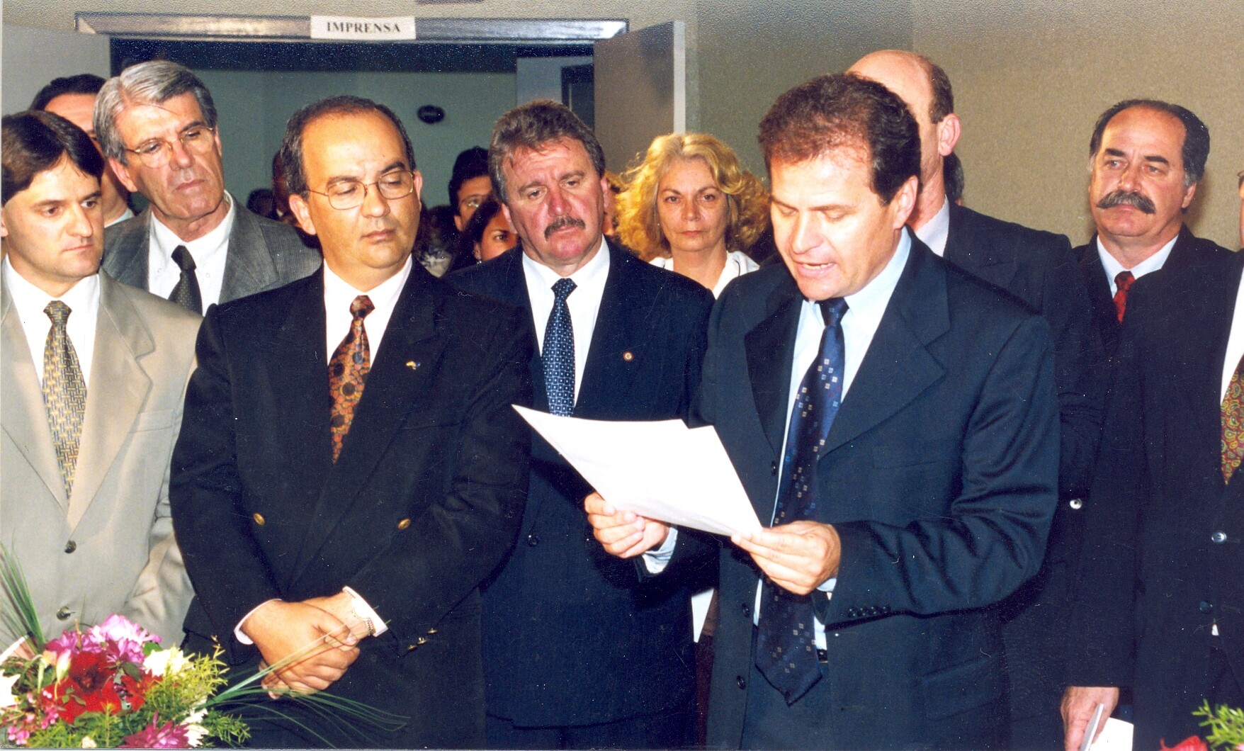 Gilmar Knaesel, então presidente da Alesc, discursa na inaguração da TVAL,  em 1999. FOTO: Agência AL/Arquivo