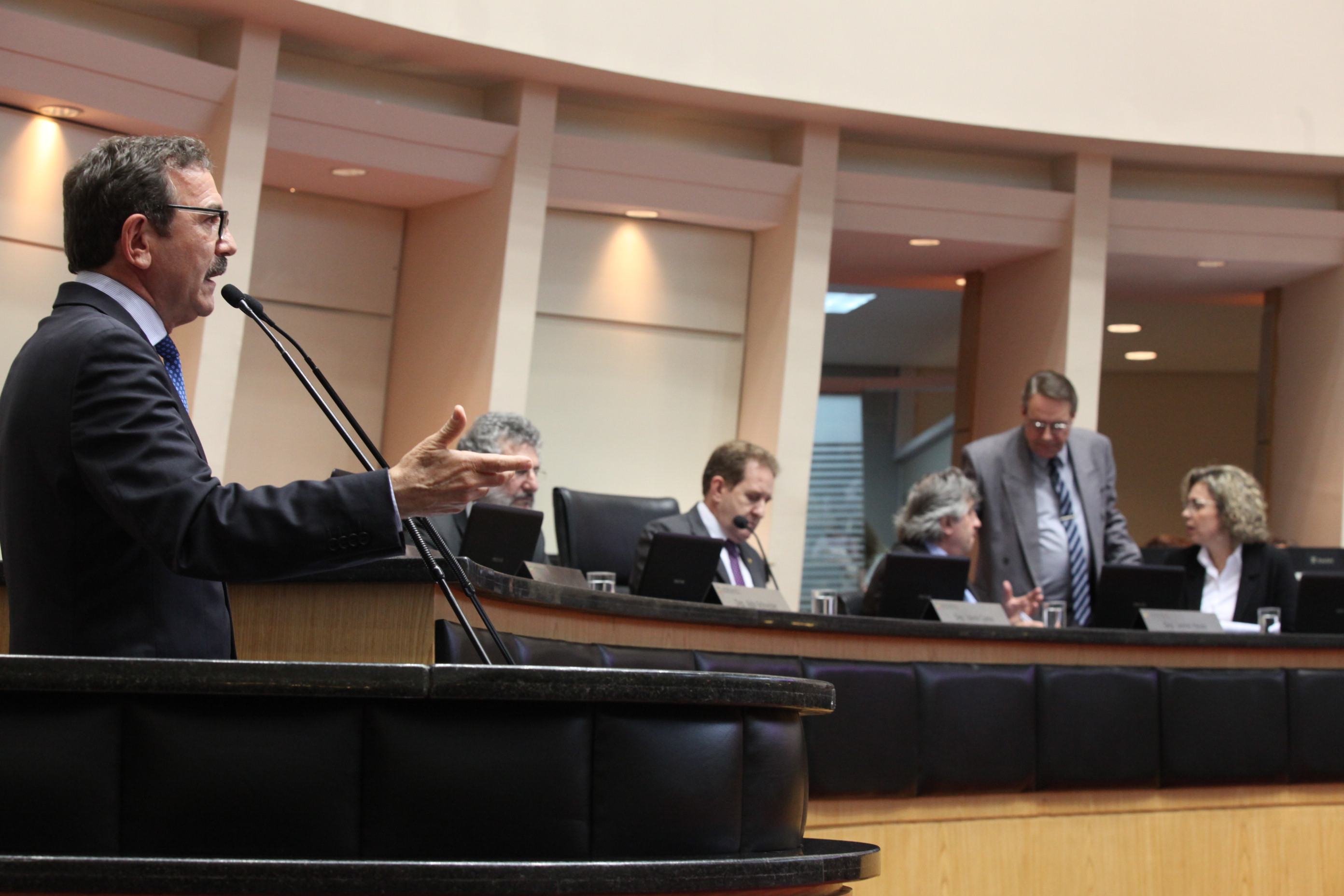 Sessão Ordinária da Assembleia Legislativa do Estado de Santa Catarina. Deputado Serafim Venzon (PSDB)