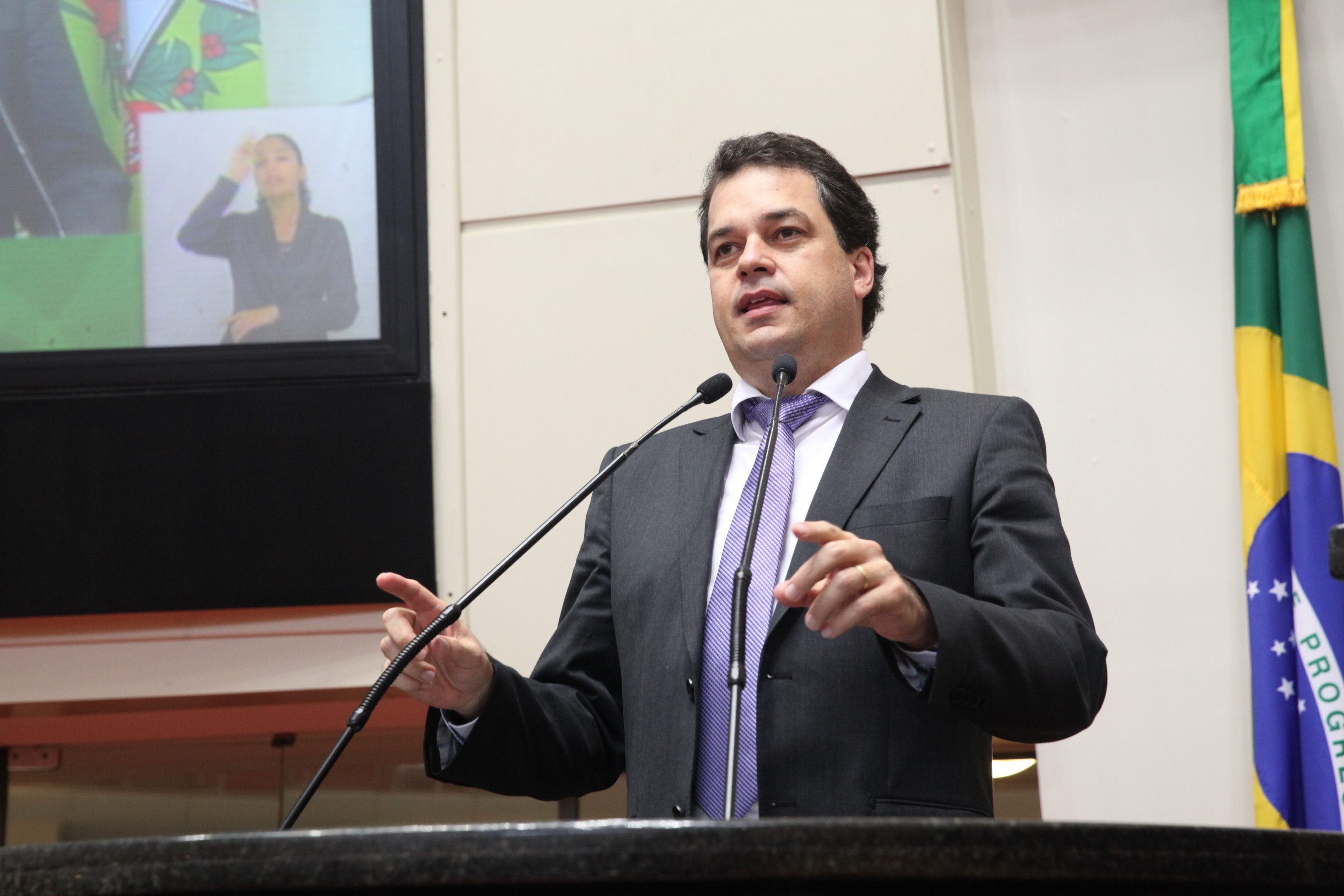 Sessão Ordinária da Assembleia Legislativa do Estado de Santa Catarina. Deputado Rodrigo Minotto (PDT)