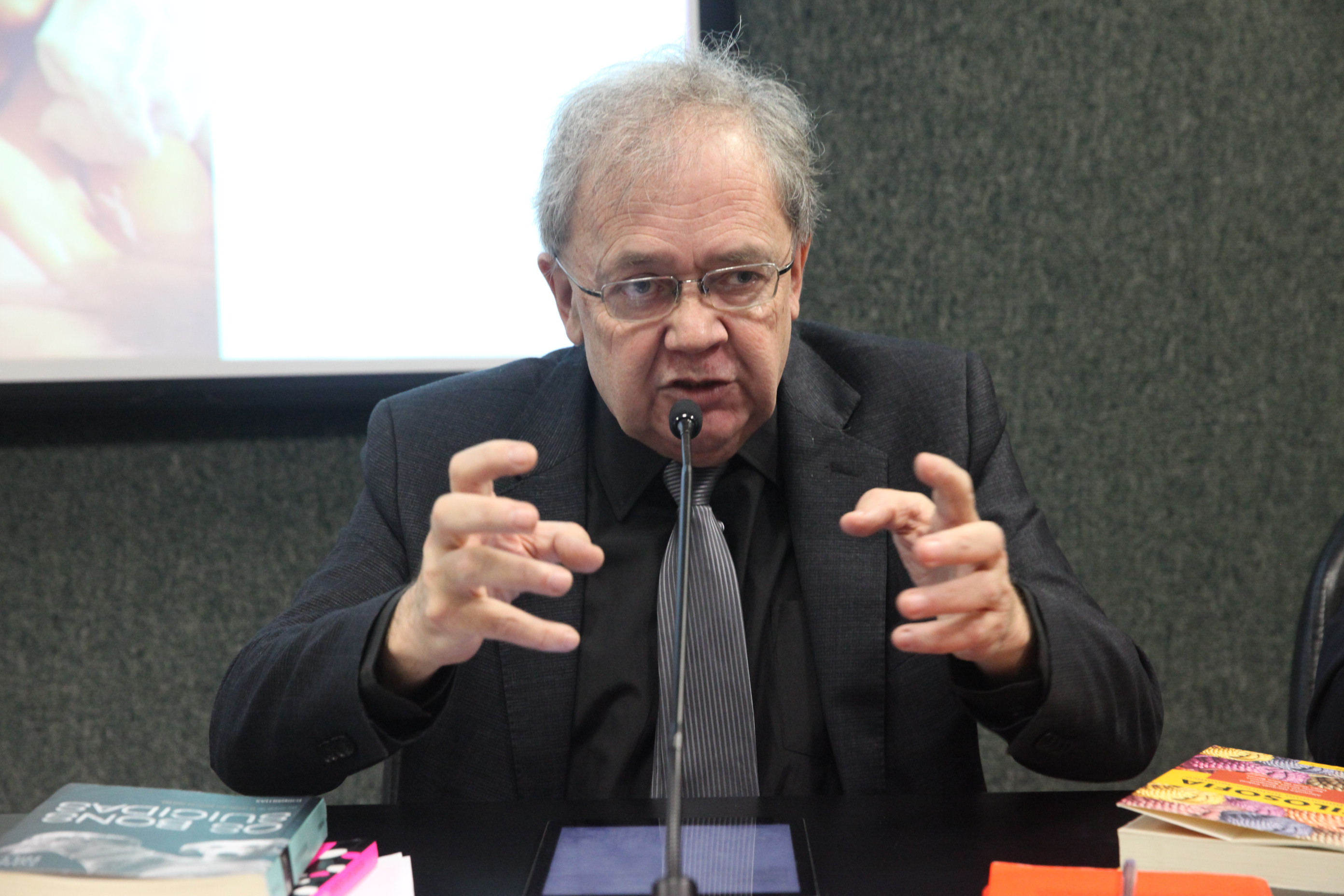 Deputado Fernando Coruja (PMDB). Reunião da Comissão de Saúde. Debate Sobre as Doulas. Foto: Fábio Queiroz / Agência AL