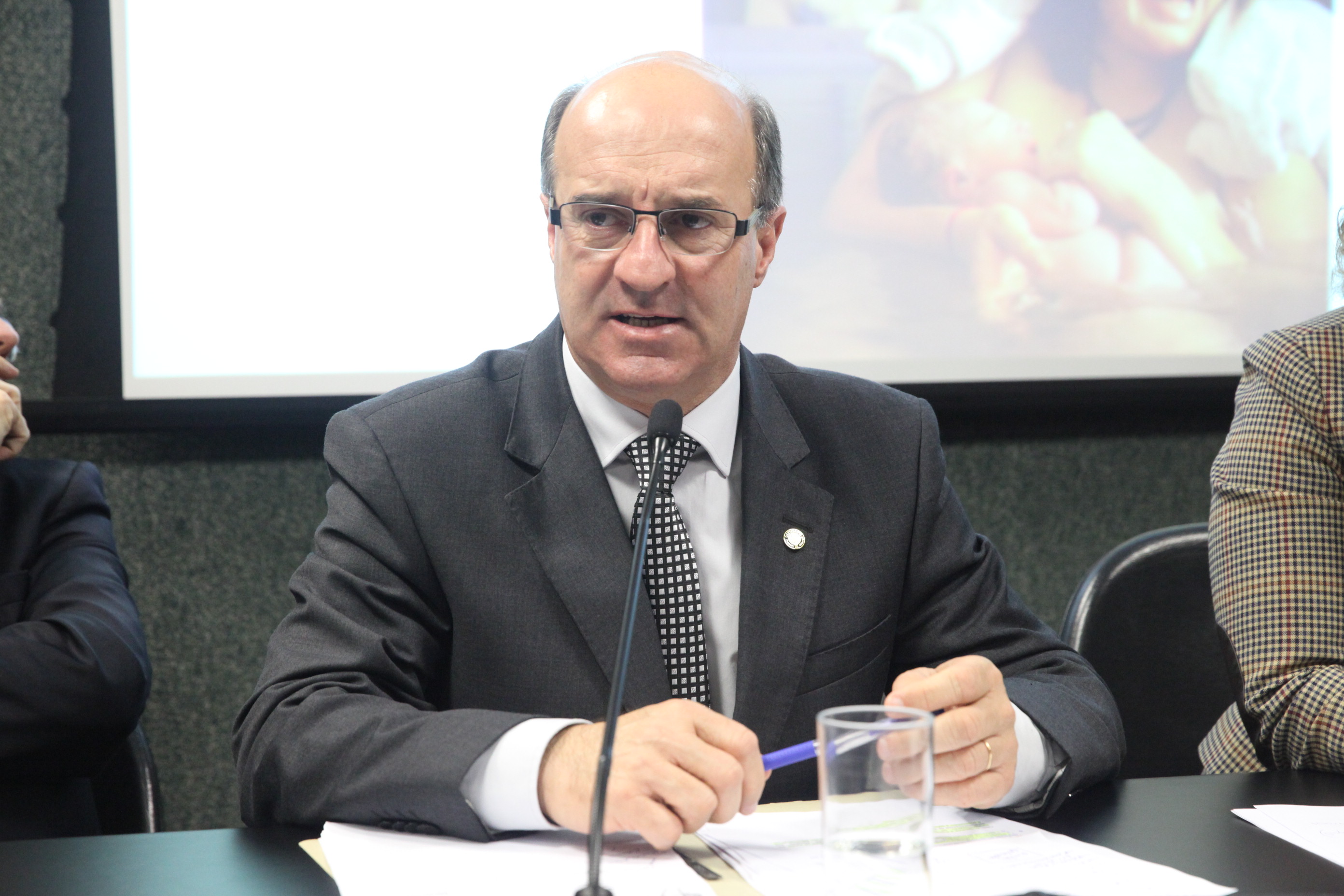 Deputado Milton Scheffer (PP). Reunião da Comissão de Saúde. Debate Sobre as Doulas. Foto: Fábio Queiroz / Agência AL