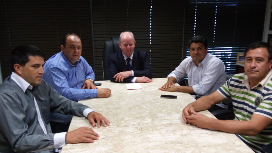 Deputado Marcos Vieira recebeu várias lideranças políticas, como o prefeito de Entre Rios, João Maria Roque