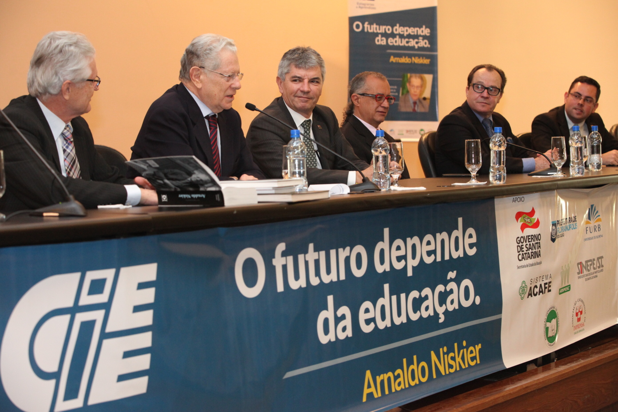 CIEE promove seminário sobre educação em Santa Catarina.