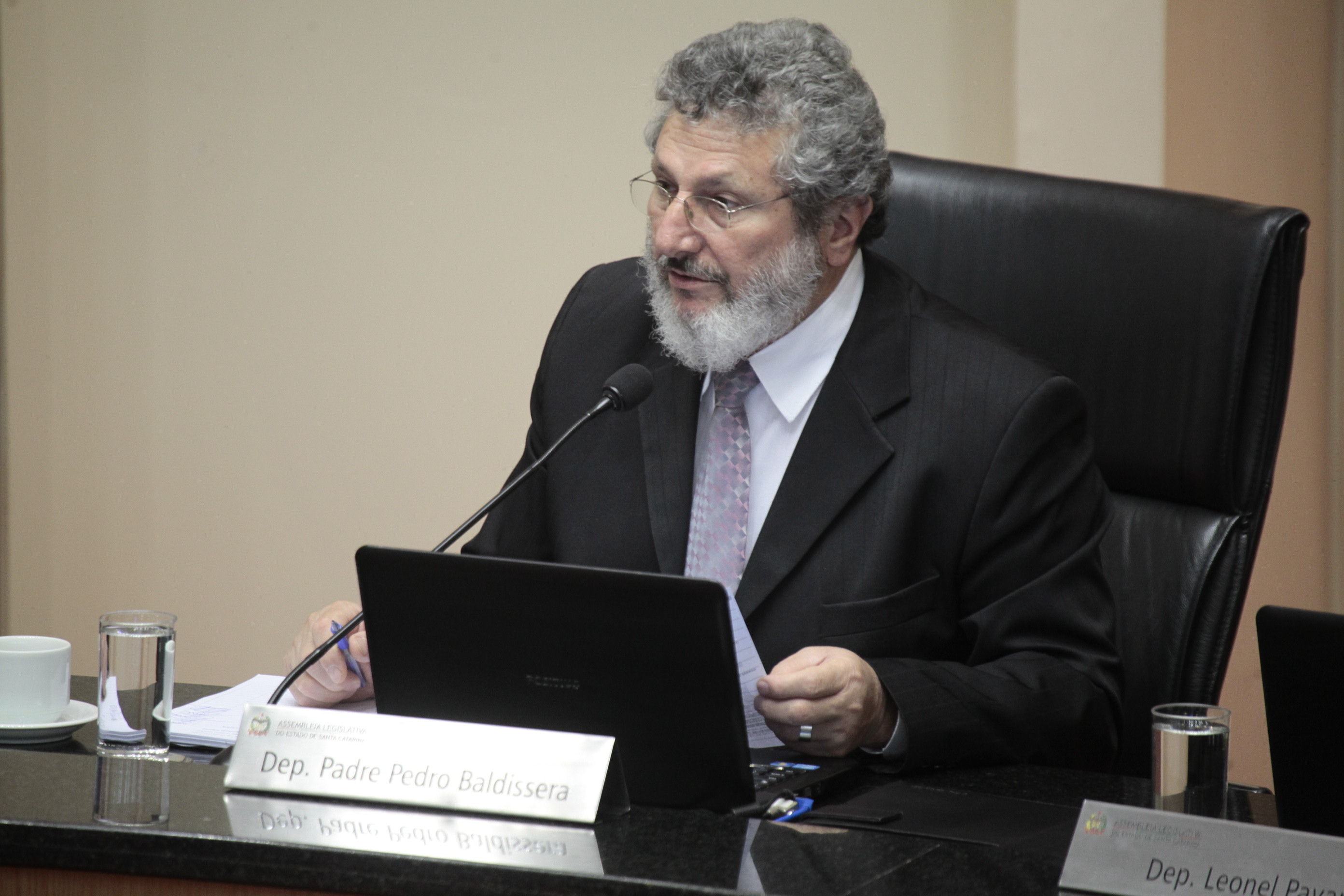 Sessão Ordinária. Deputado Padre Pedro Baldissera (PT)  Foto: Miriam Zomer/Agência AL
