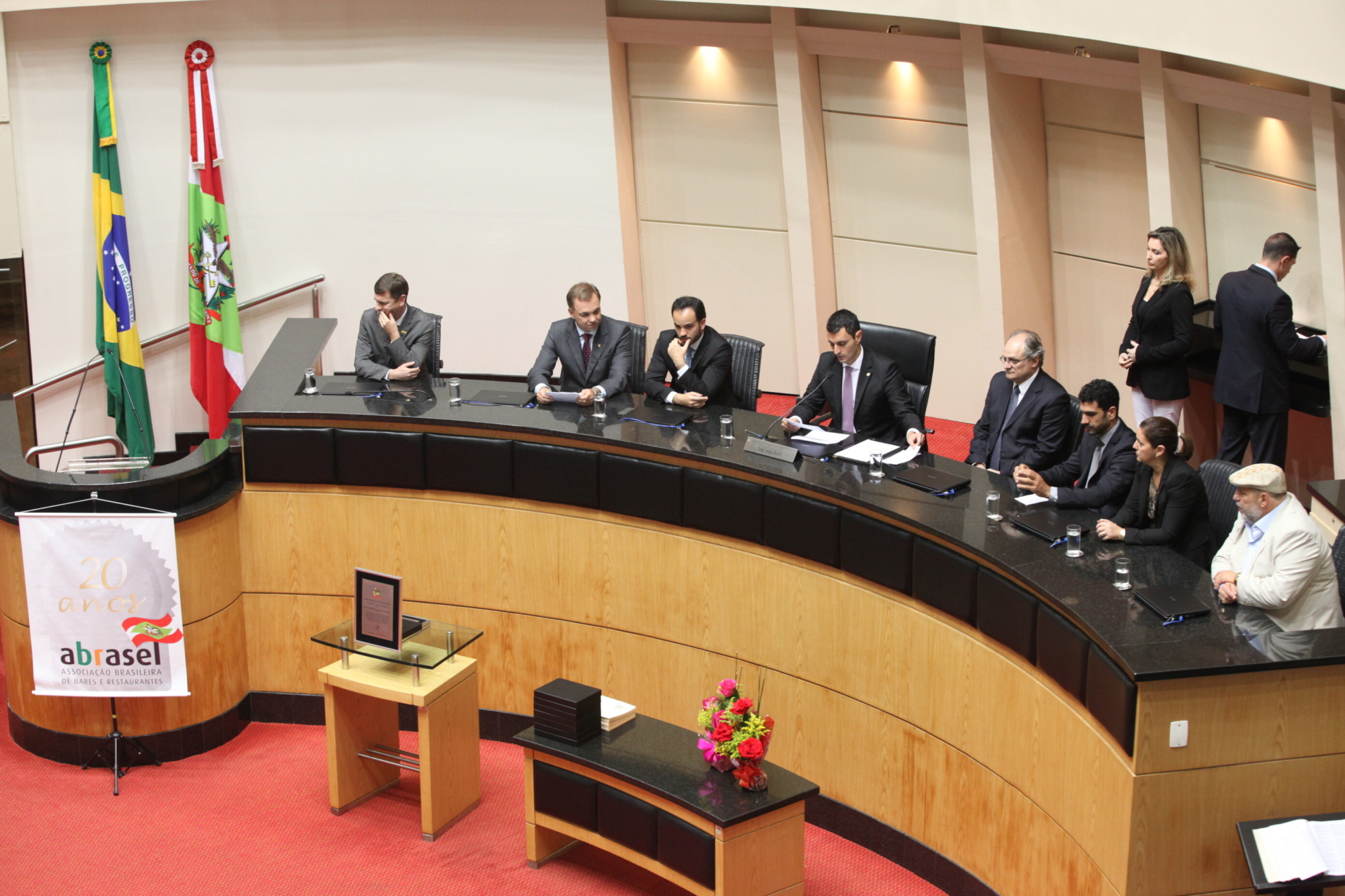 Parlamento celebra os 20 anos da Abrasel em SC