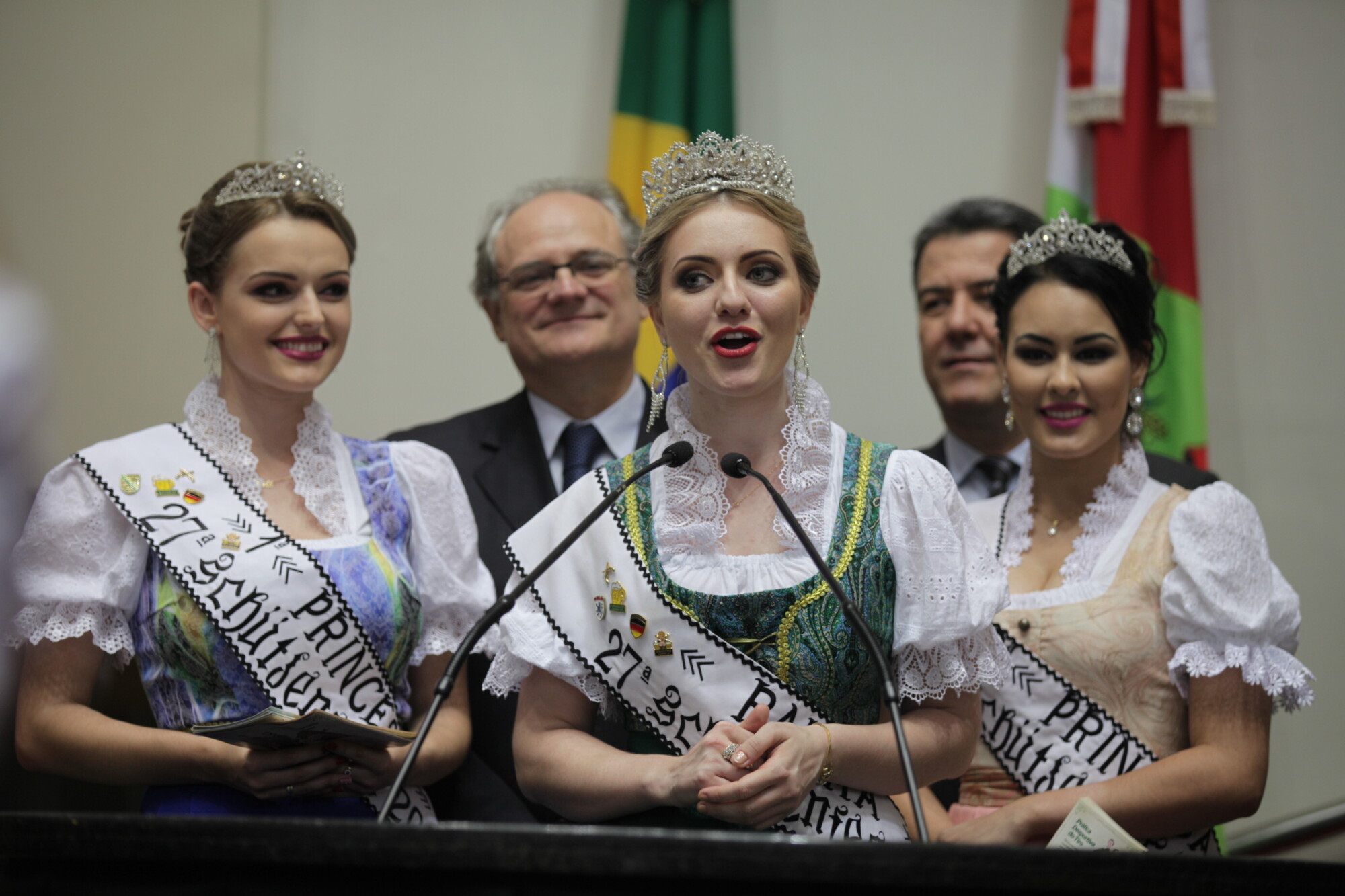 A corte da festa, Dr. Vicente e Jean Leutprecht