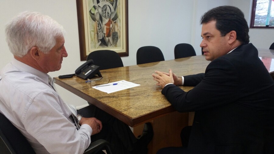 Deputado Rodrigo Minotto em audiência na Casa Civil