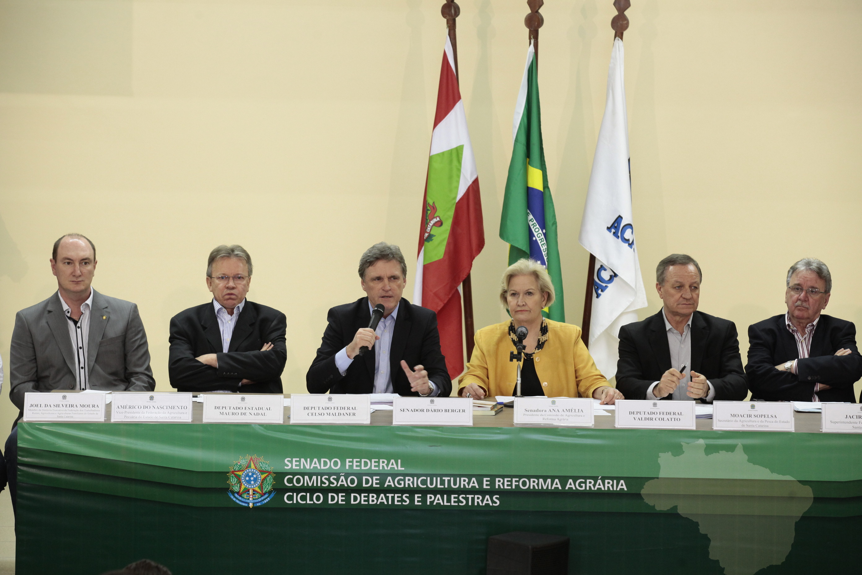 Ciclo de debates da Comissão de Agricultura e Reforma Agrária (CRA) do Senado Federal, realizado na cidade de Chapecó SC. Foto: Miriam Zomer/Agência AL