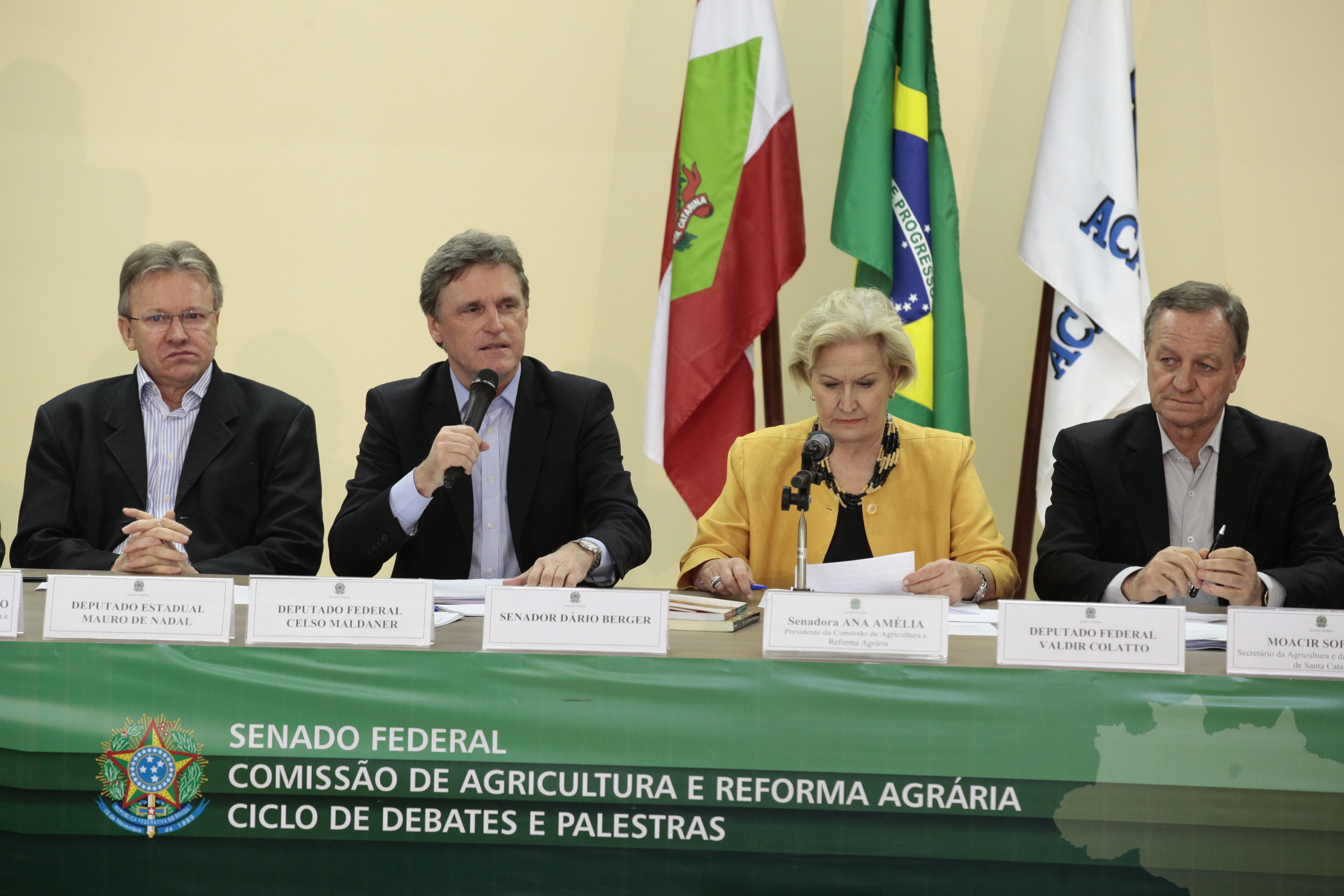 Ciclo de debates da Comissão de Agricultura e Reforma Agrária (CRA) do Senado Federal, realizado na cidade de Chapecó SC. Foto: Miriam Zomer/Agência AL