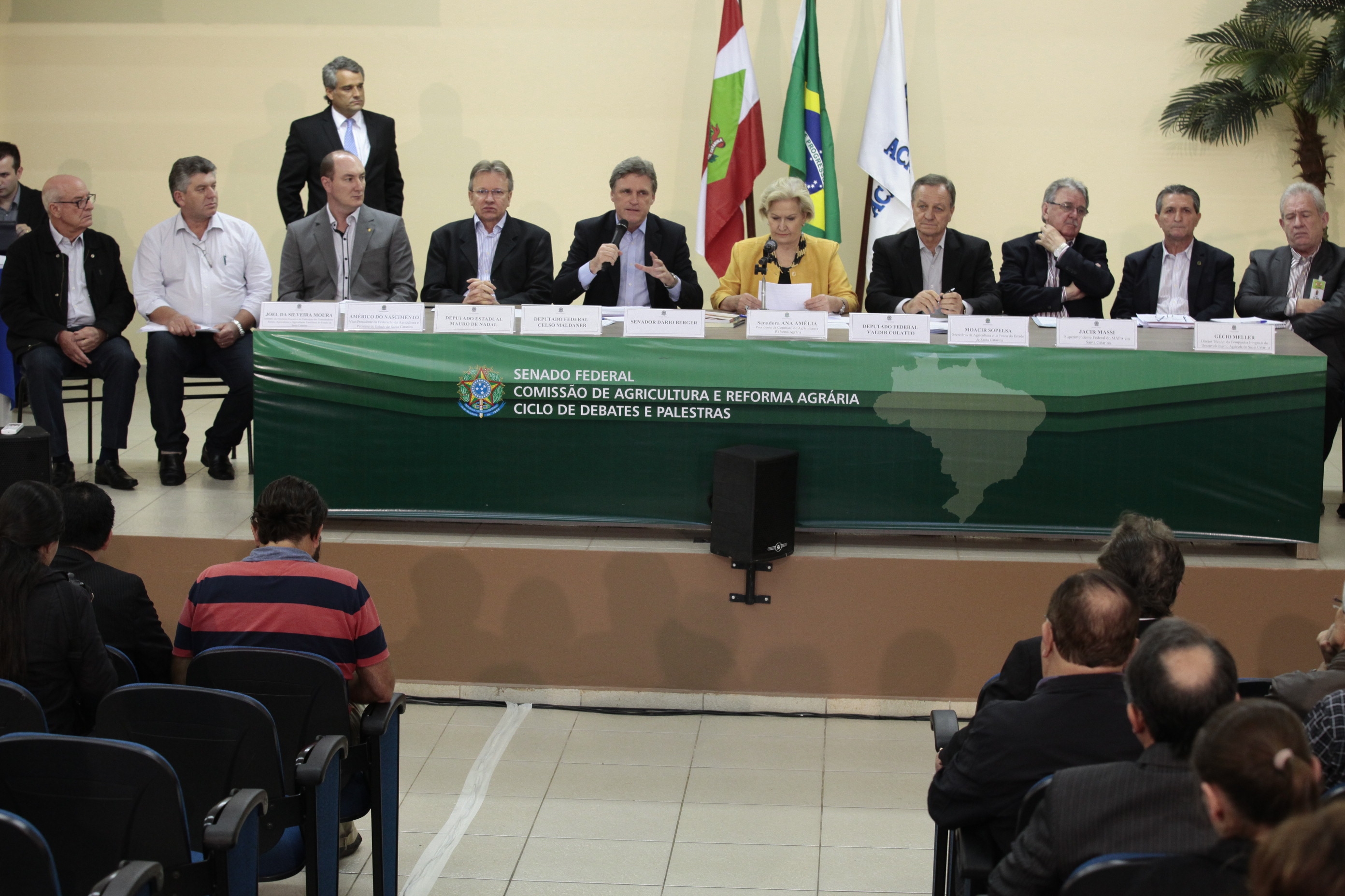 Ciclo de debates da Comissão de Agricultura e Reforma Agrária (CRA) do Senado Federal, realizado na cidade de Chapecó SC. Foto: Miriam Zomer/Agência AL