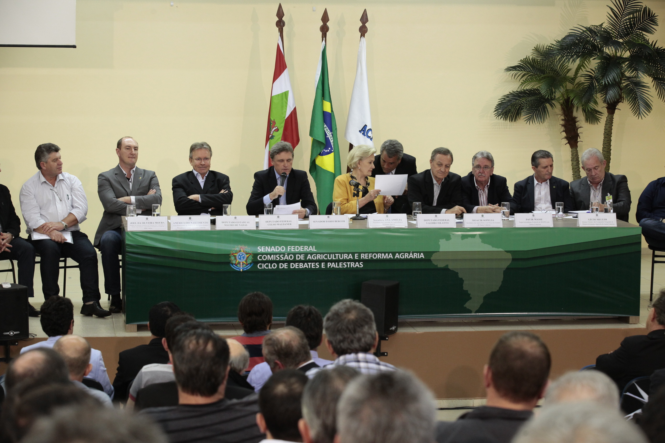Ciclo de debates da Comissão de Agricultura e Reforma Agrária (CRA) do Senado Federal, realizado na cidade de Chapecó SC. Foto: Miriam Zomer/Agência AL