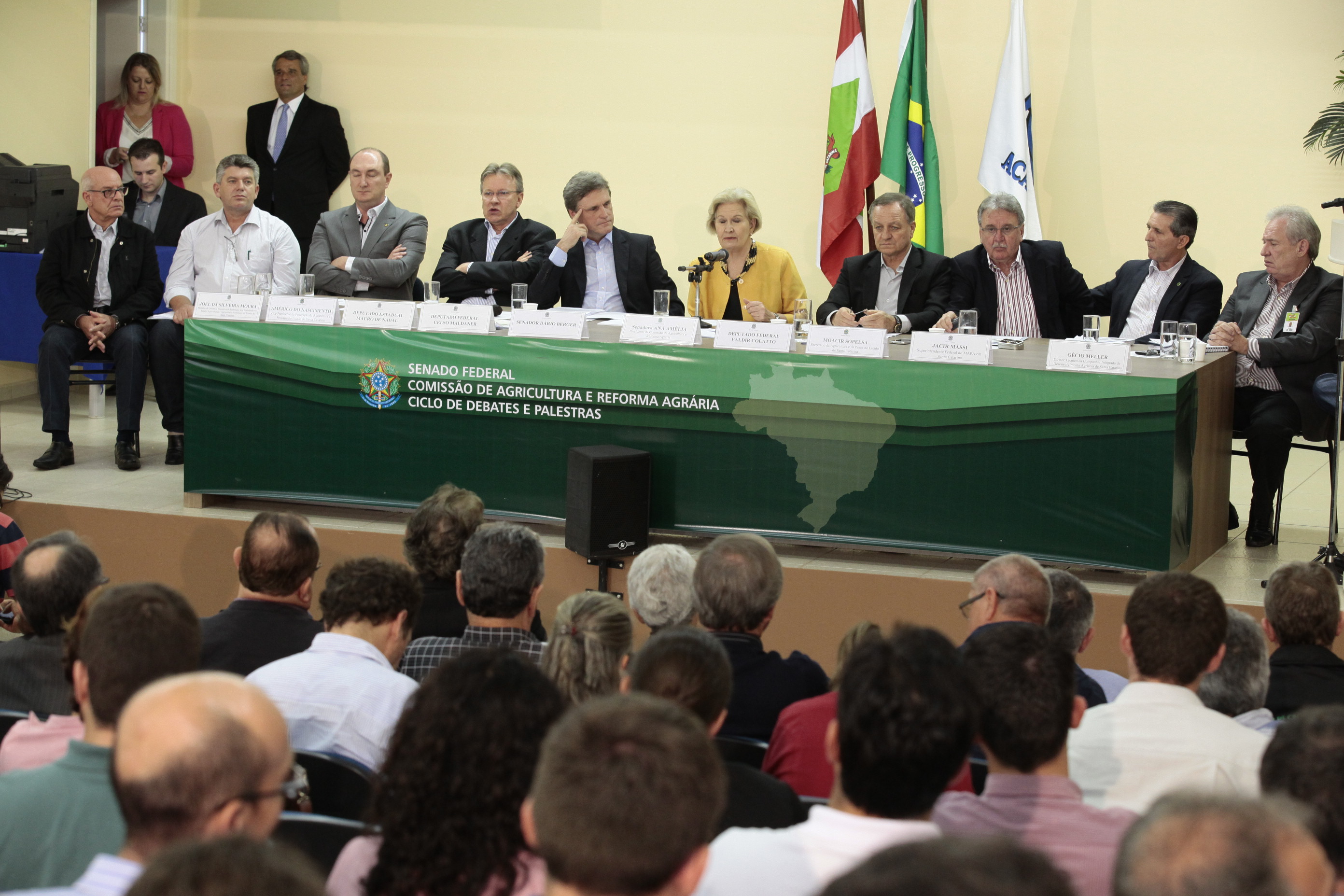 Ciclo de debates da Comissão de Agricultura e Reforma Agrária (CRA) do Senado Federal, realizado na cidade de Chapecó SC. Foto: Miriam Zomer/Agência AL