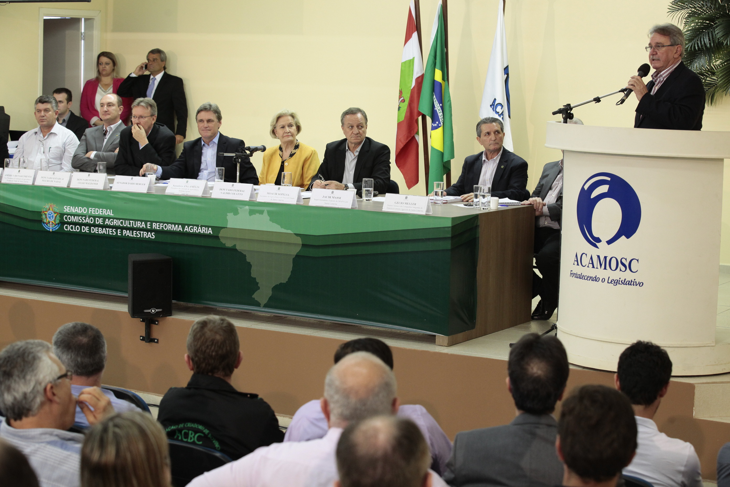 Ciclo de debates da Comissão de Agricultura e Reforma Agrária (CRA) do Senado Federal, realizado na cidade de Chapecó SC. Foto: Miriam Zomer/Agência AL