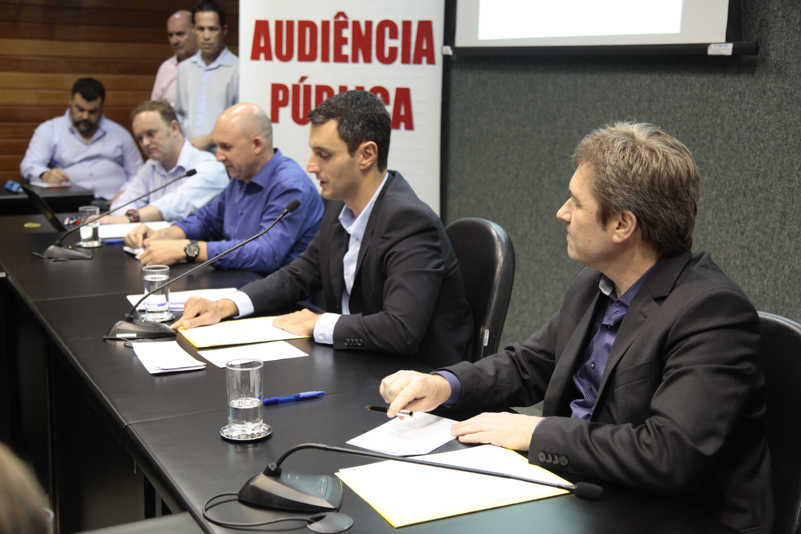 Audiência Pública da Comissão de Transporte e Desenvolvimento Urbano, discute a situação da SC 108.