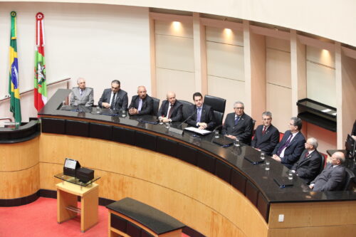 Assembleia homenageia representantes comerciais em sessão especial