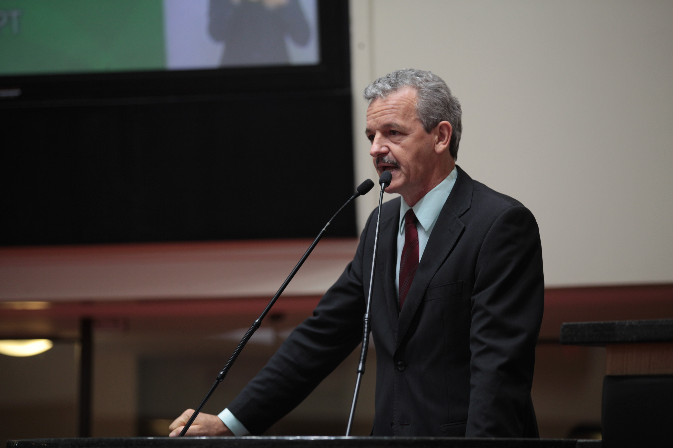 Sessão Ordinária da Assembleia Legislativa do Estado de Santa Catarina. Deputado Dirceu Dresch (PT)