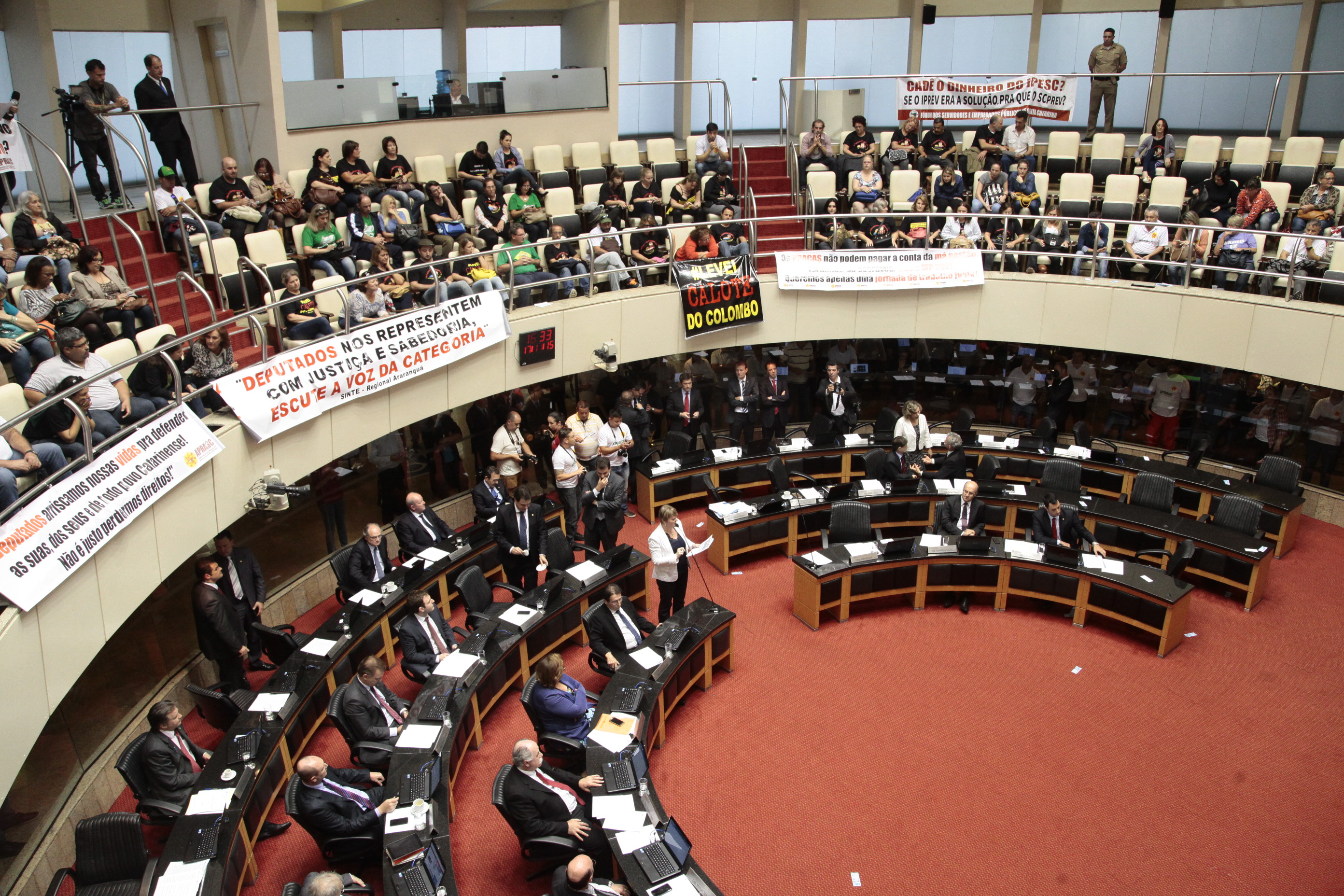Sessão Ordinária da Assembleia Legislativa do Estado de Santa Catarina. Fotos: Miriam Zomer/Agência AL