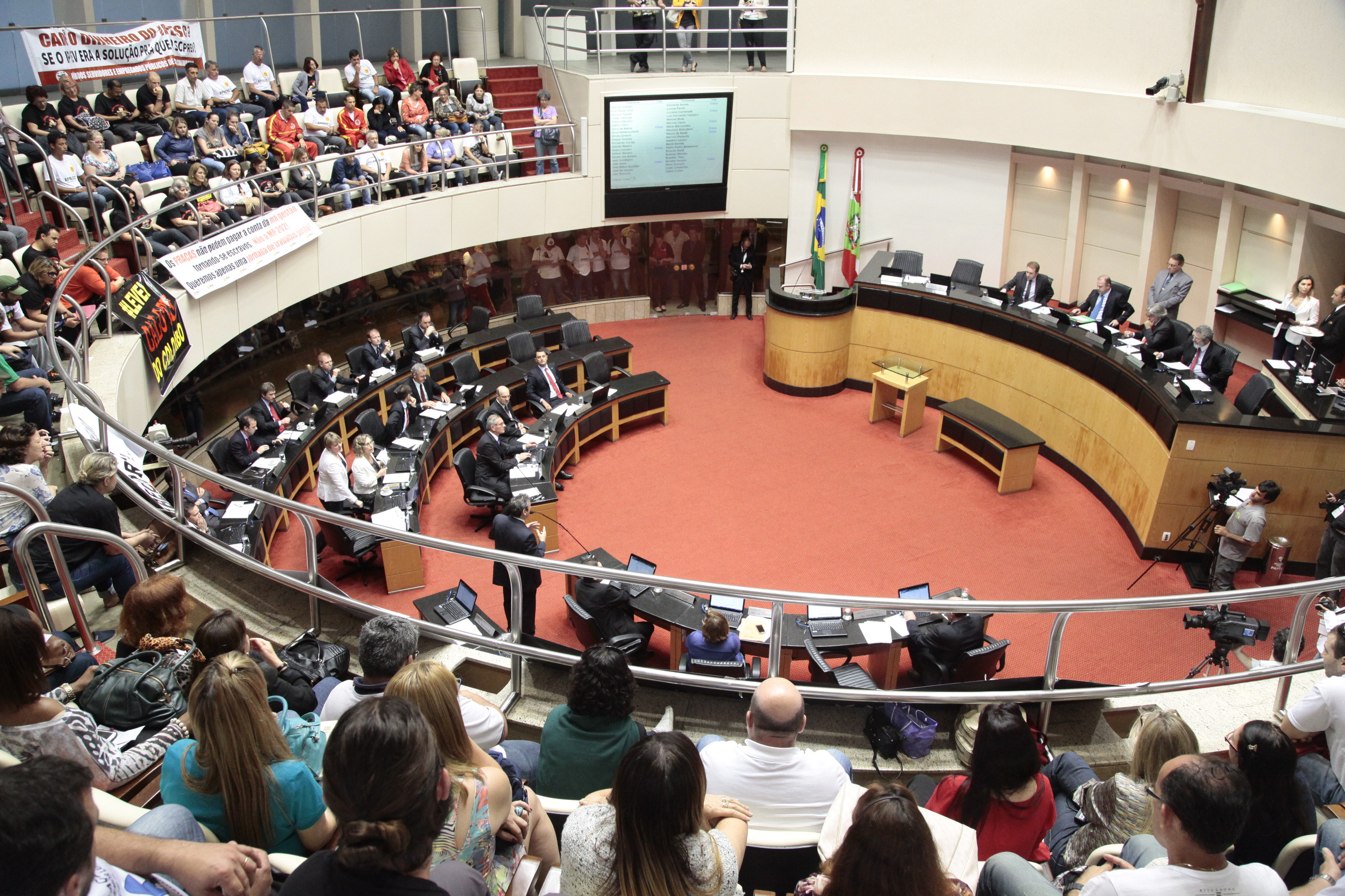 Sessão Ordinária da Assembleia Legislativa do Estado de Santa Catarina. Fotos: Miriam Zomer/Agência AL