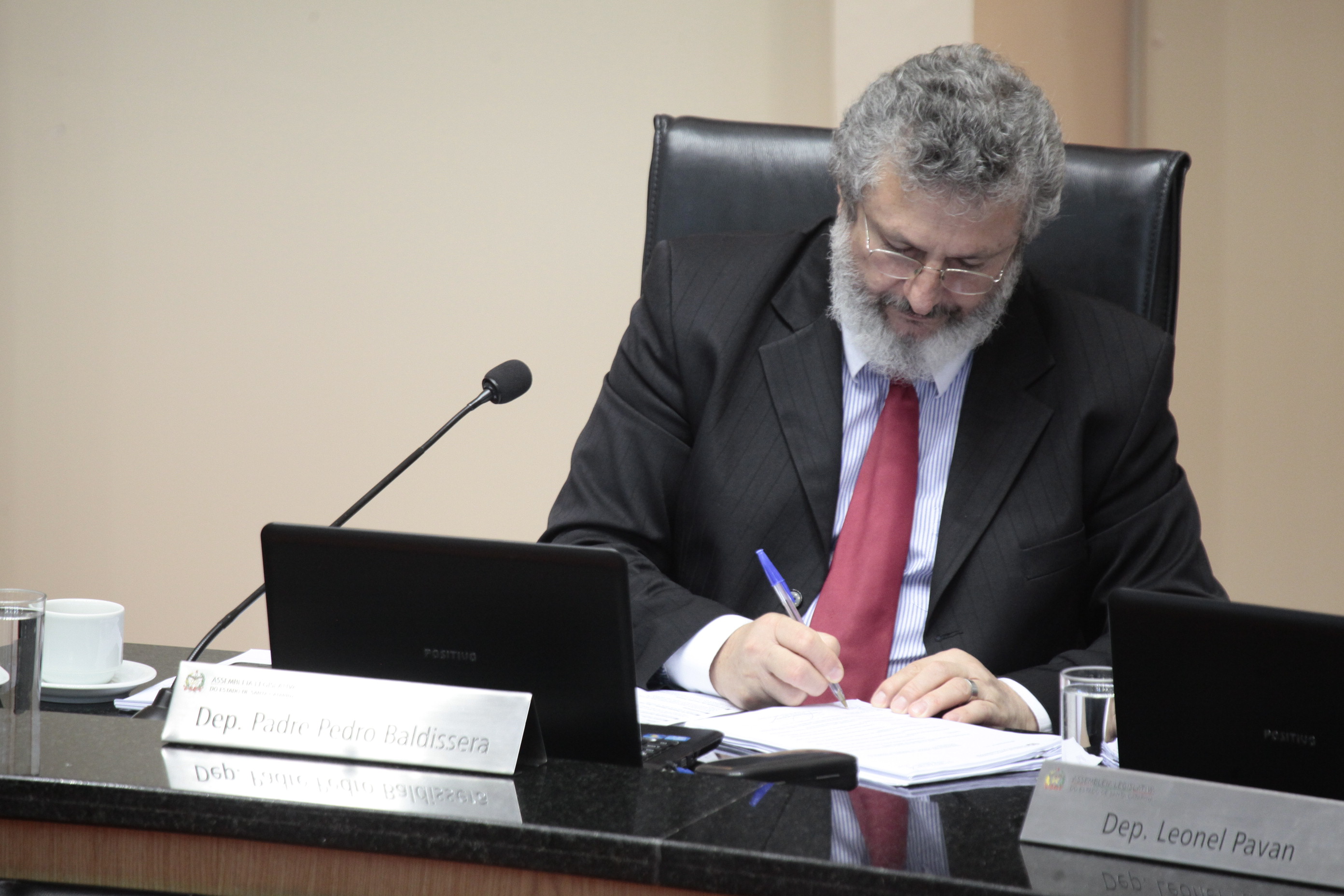 Sessão Ordinária. Deputado Padre Pedro Baldissera (PT) Foto: Miriam Zomer / Agência AL
