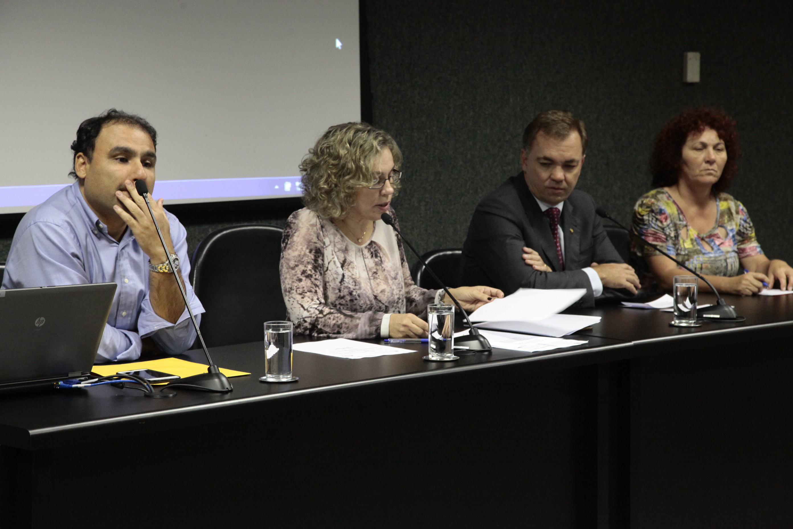 Audiência Pública para discutir a Construção do Centro de Referência da Saúde da Mulher, em Florianópolis. Foto: Miriam Zomer/Agência AL