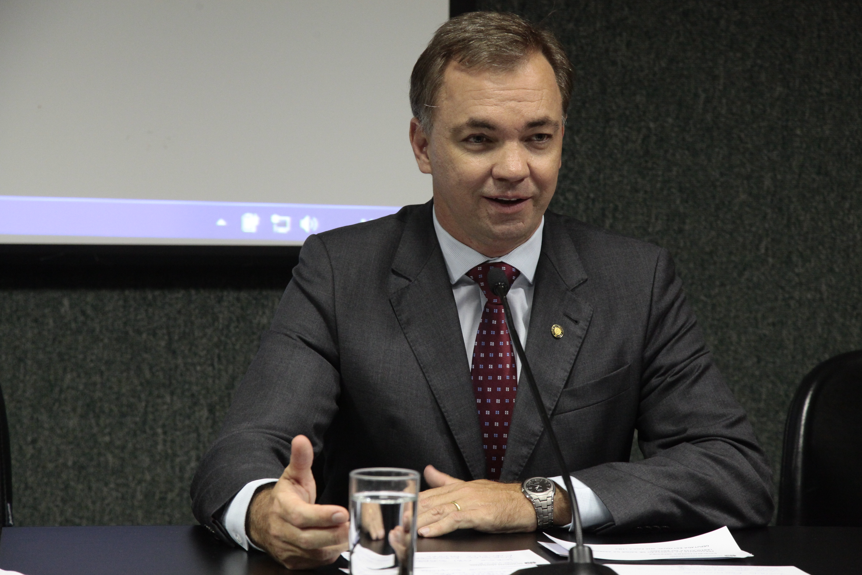 Audiência Pública para discutir a Construção do Centro de Referência da Saúde da Mulher, em Florianópolis. Foto: Miriam Zomer/Agência AL