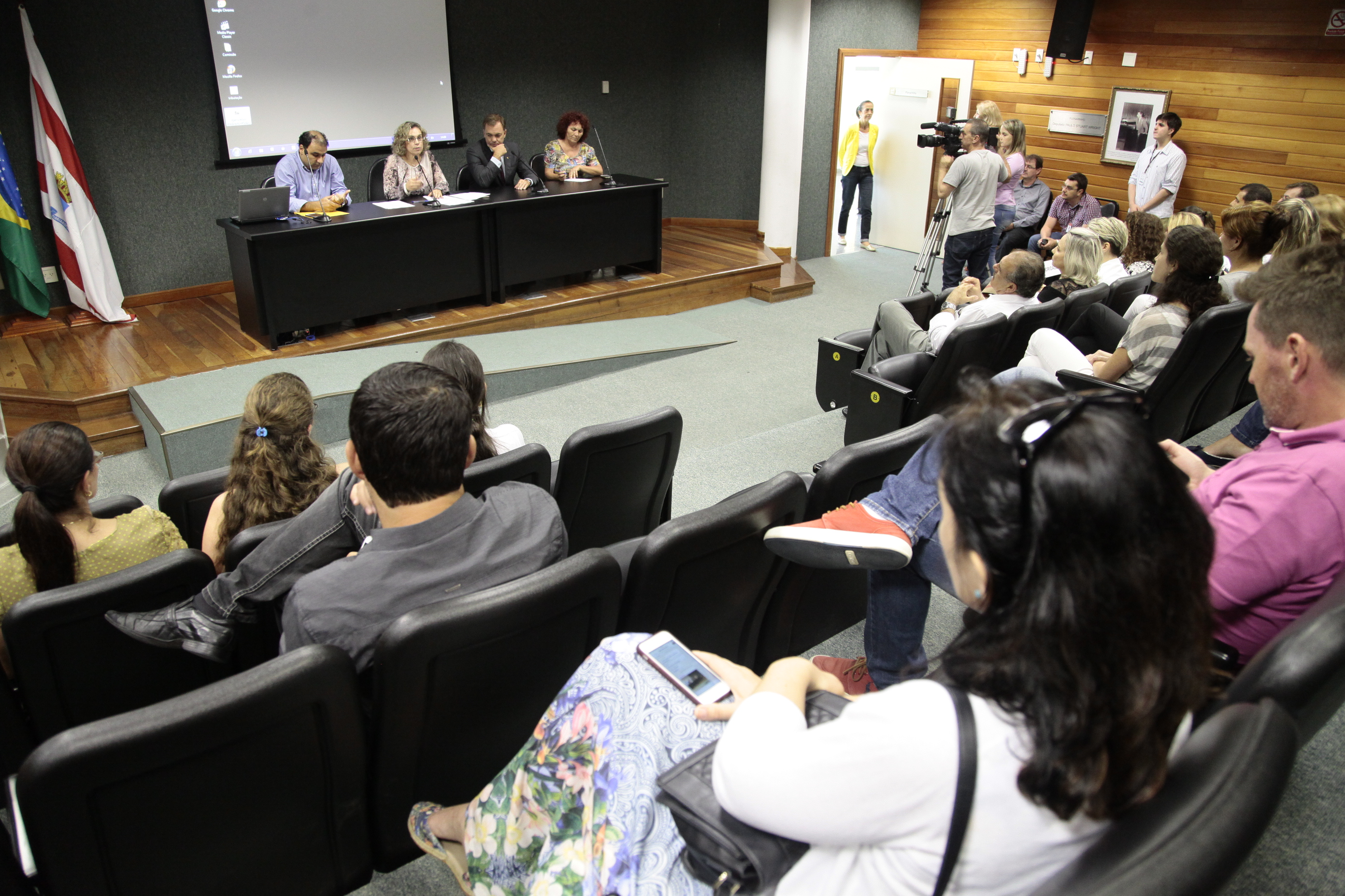 Audiência Pública para discutir a Construção do Centro de Referência da Saúde da Mulher, em Florianópolis. Foto: Miriam Zomer/Agência AL