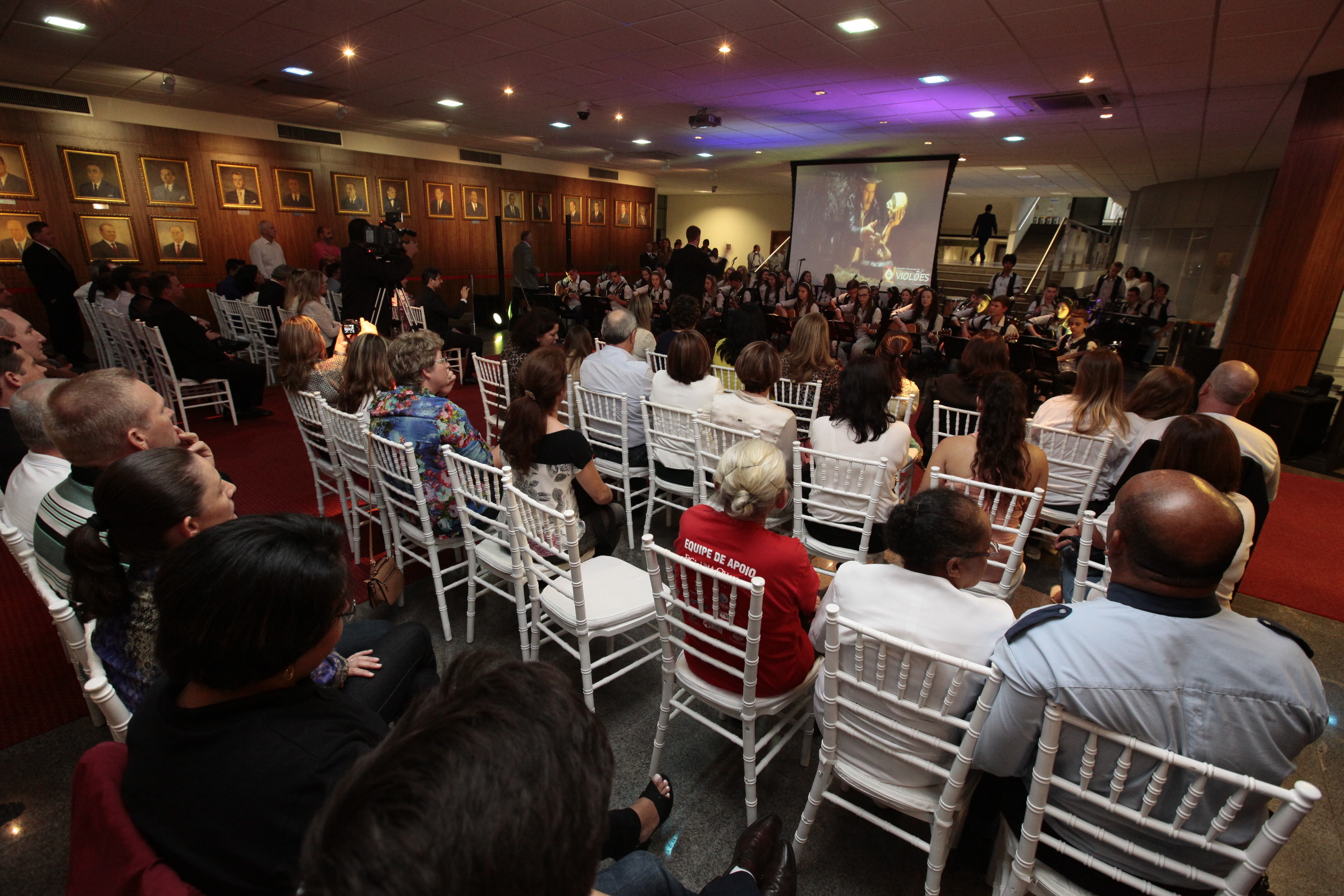Sessão Solene de Concessão da Comenda do Legislativo Catarinense. Foto: Miriam Zomer/Agência AL