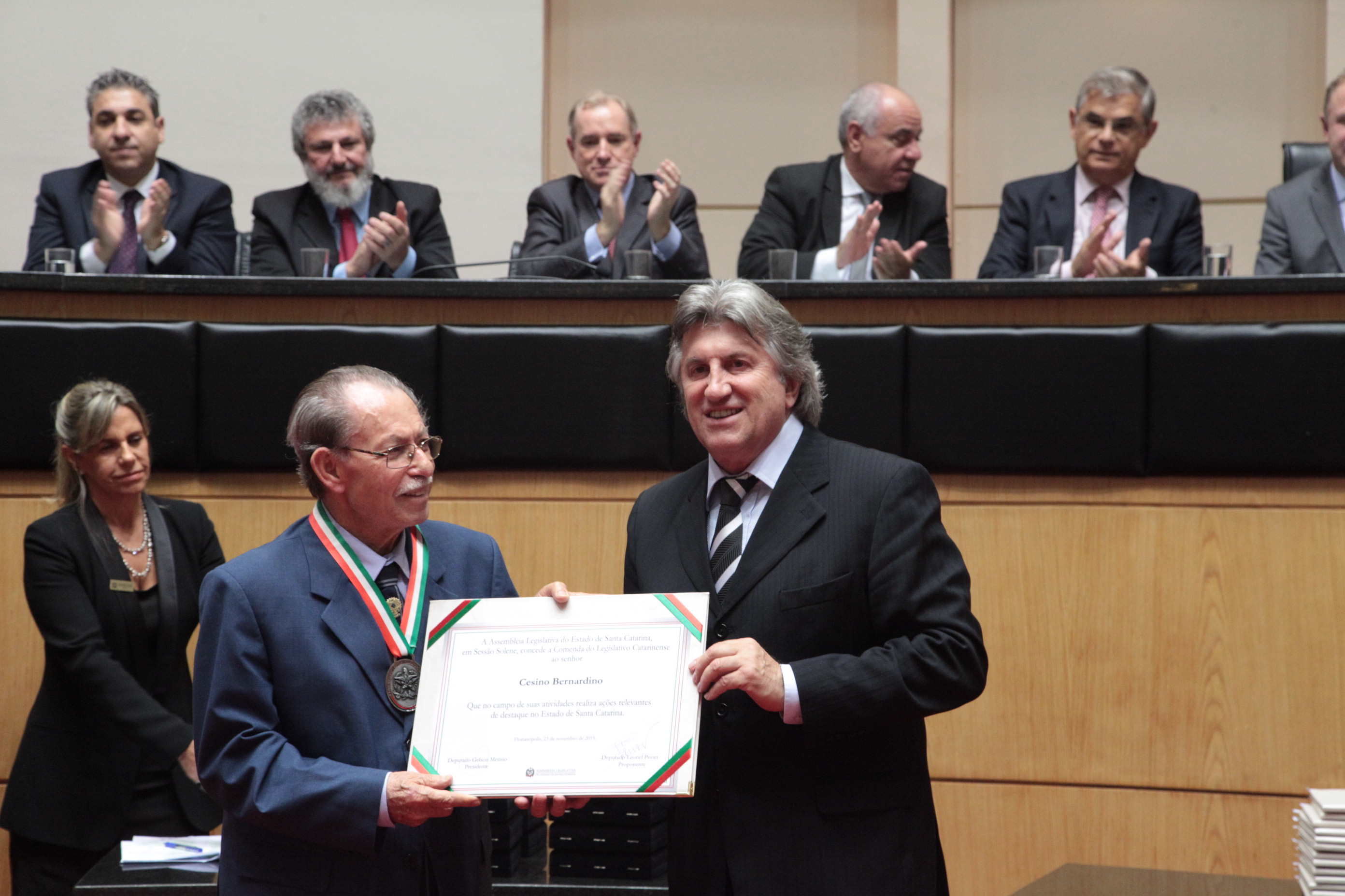 Entrega da Comenda do Legislativo Catarinense aos Homenageados. Foto: Solon Soares/Agência AL