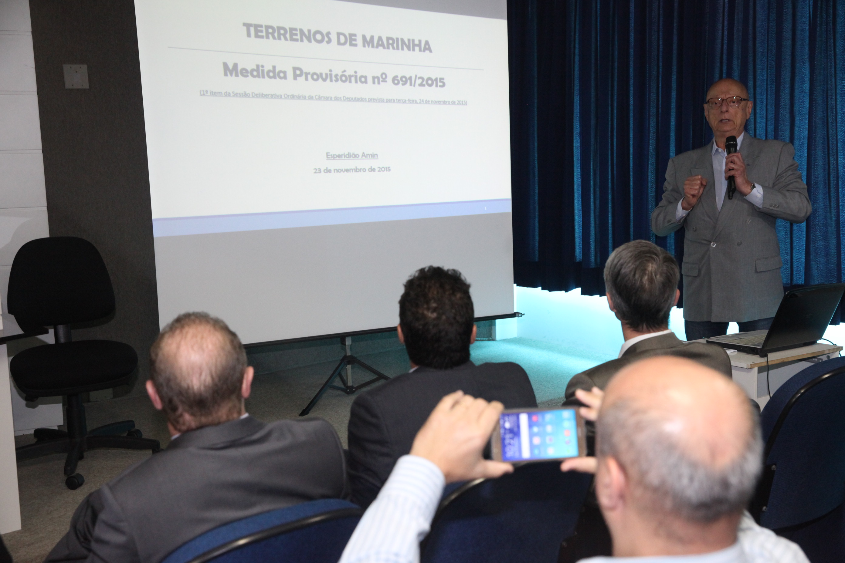 Palestra Terrenos de Marinha e a Medida Provisória 691/2015. Foto: Fábio Queiroz / Agência AL