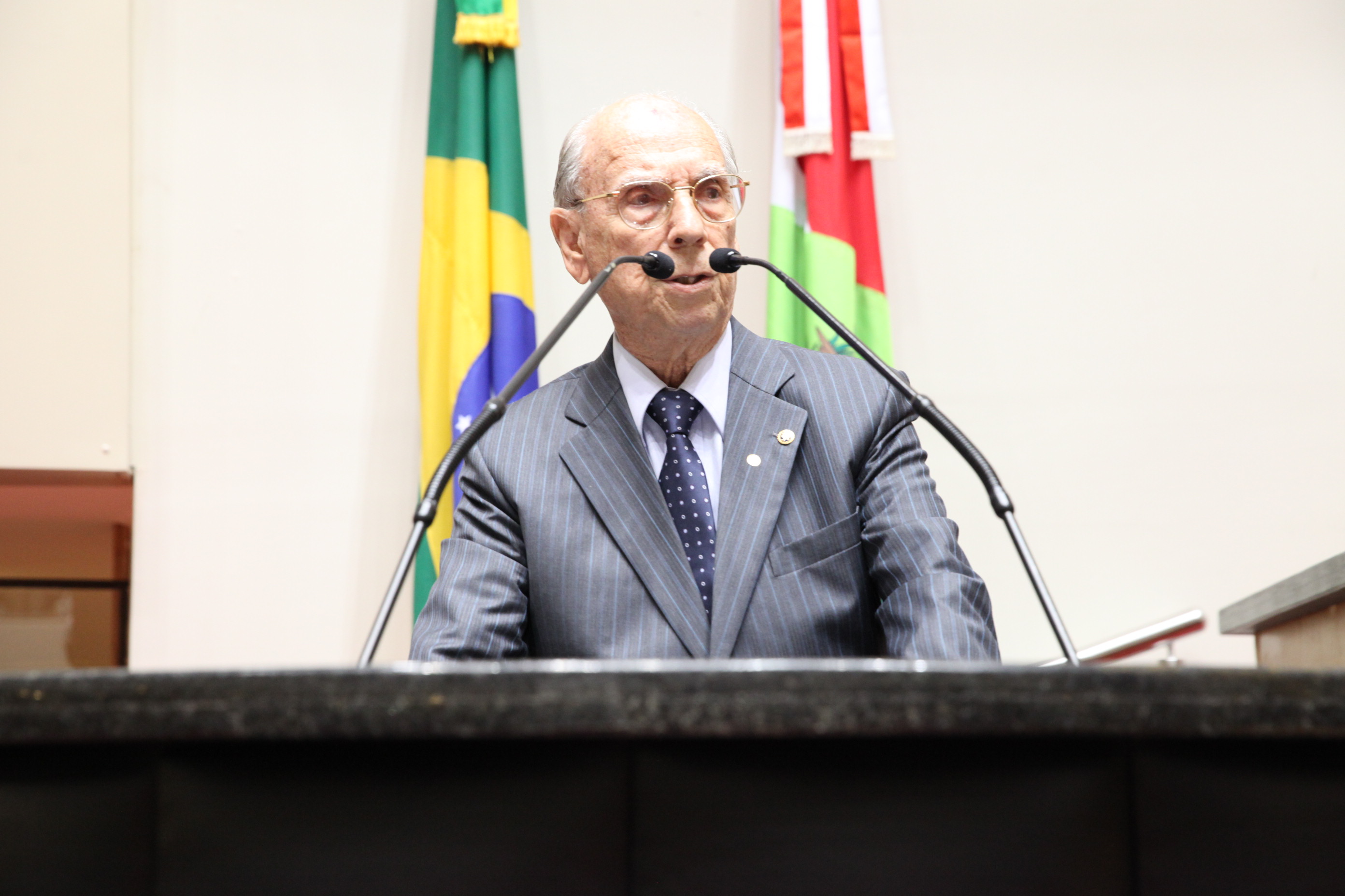 PROFESSOR DOUTOR CORONEL EDMUNDO JOSÉ DE BASTOS JUNIOR. Sessão Especial em homenagem pela passagem dos 50 Anos Centro de Ensino da PM/SC. Foto: Fábio Queiroz / Agência AL