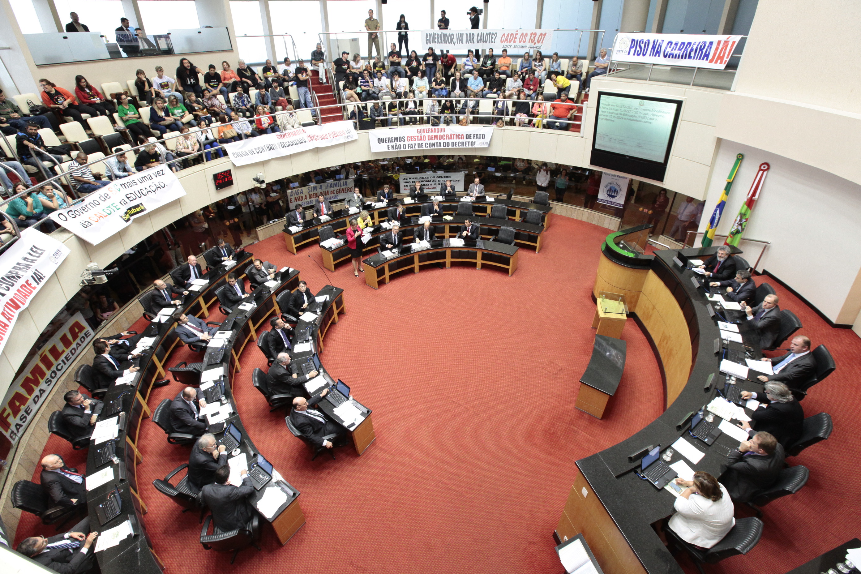 Votação do Plano Estadual de Educação. Foto: Miriam Zomer/Agência AL