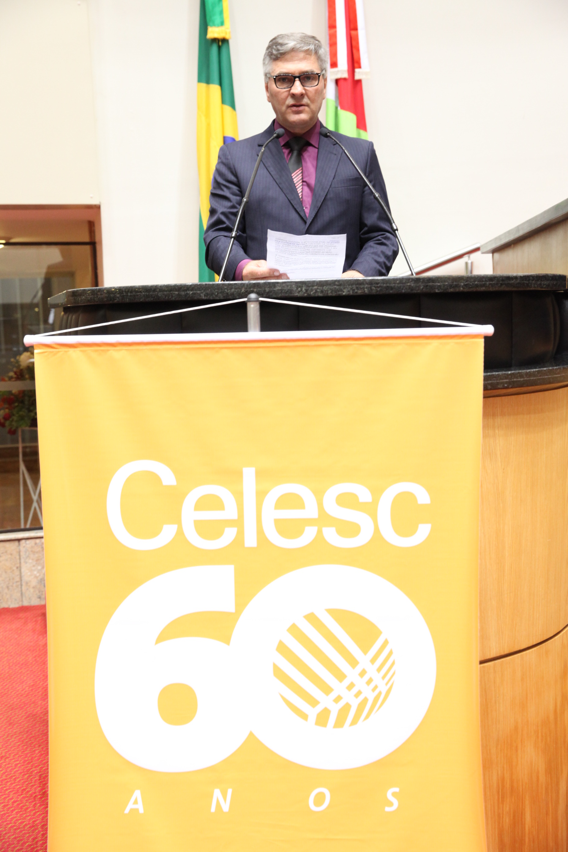 Senhor Chefe Da Agência Regional - Joaçaba, Eloi Hoffelder. Sessão Especial em homenagem à passagem dos 60 anos da Celesc. Foto: Fábio Queiroz / Agência AL