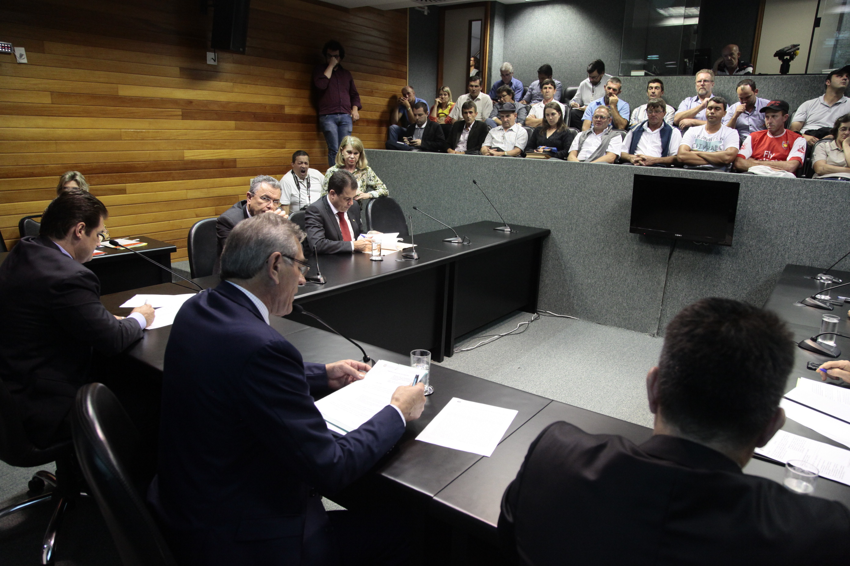 Reunião da Comissão de Economia, Ciência, Tecnologia, Minas e Energia. Foto: Miriam Zomer/Agência AL