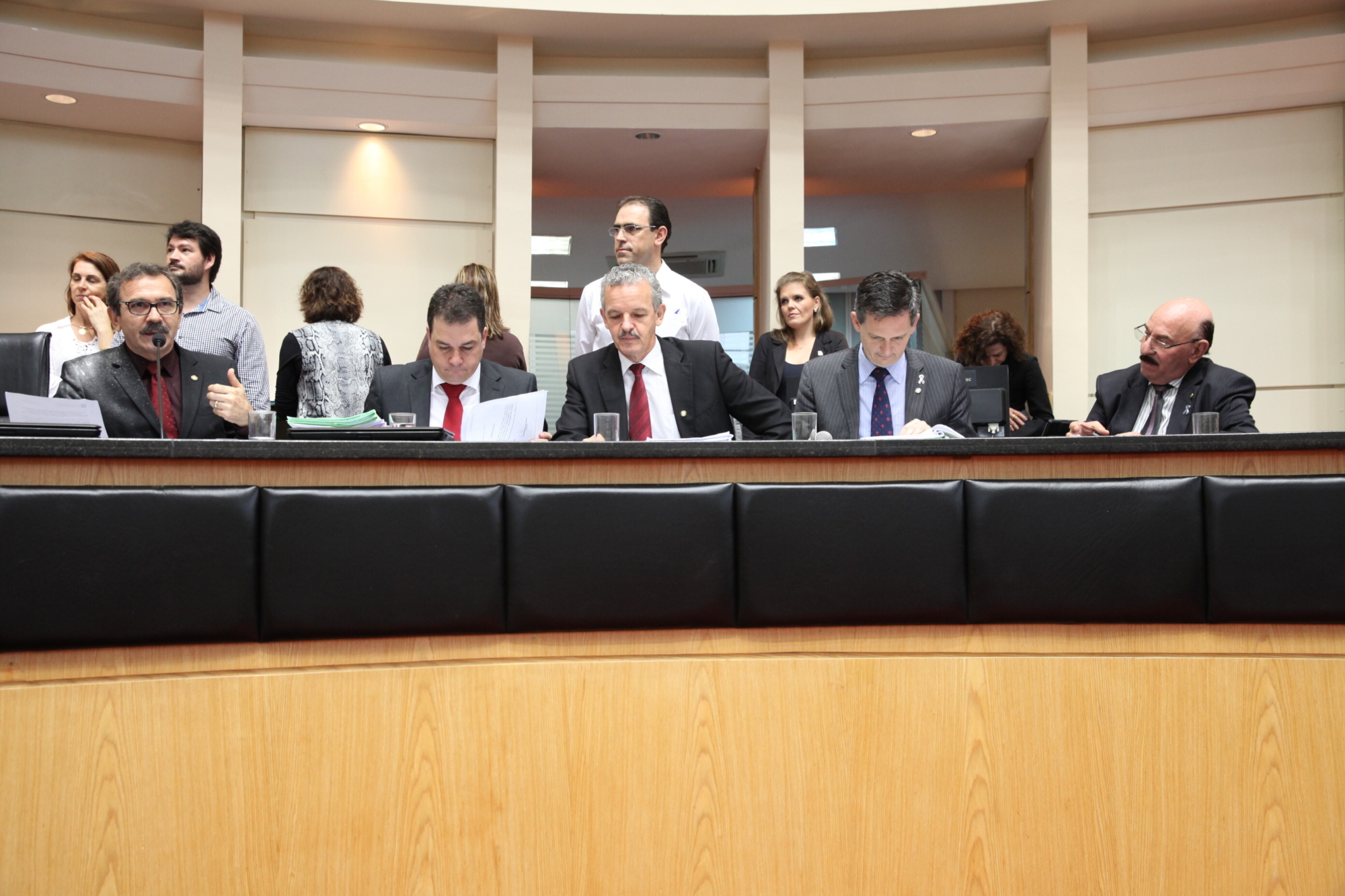 Comissão aprova mudanças na estrutura do MP/SC