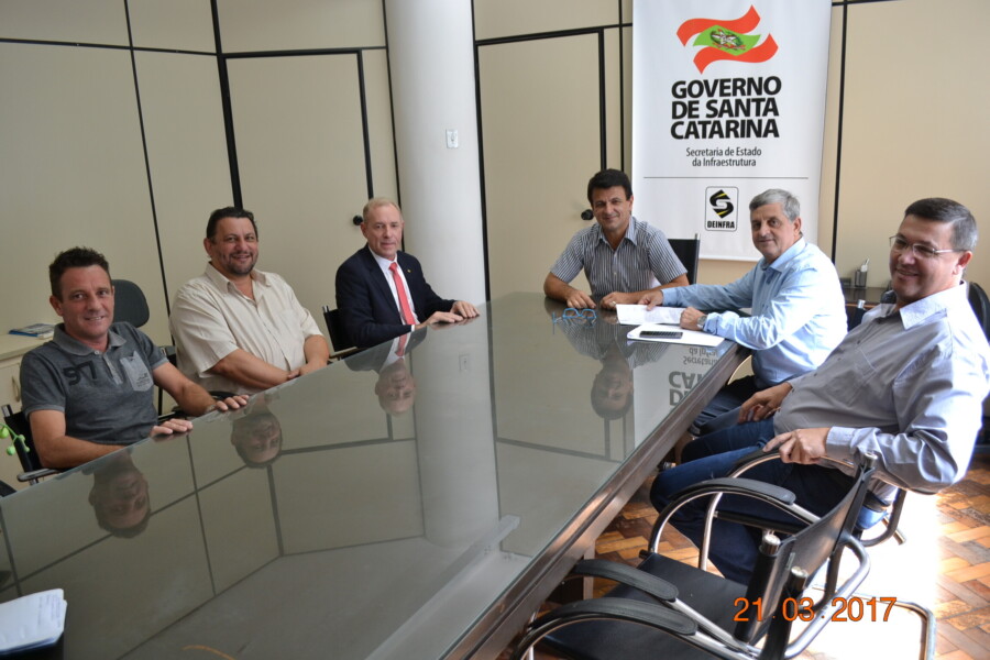 Deputado Rodrigo Minotto e o ministro do Turismo, Henrique Alves