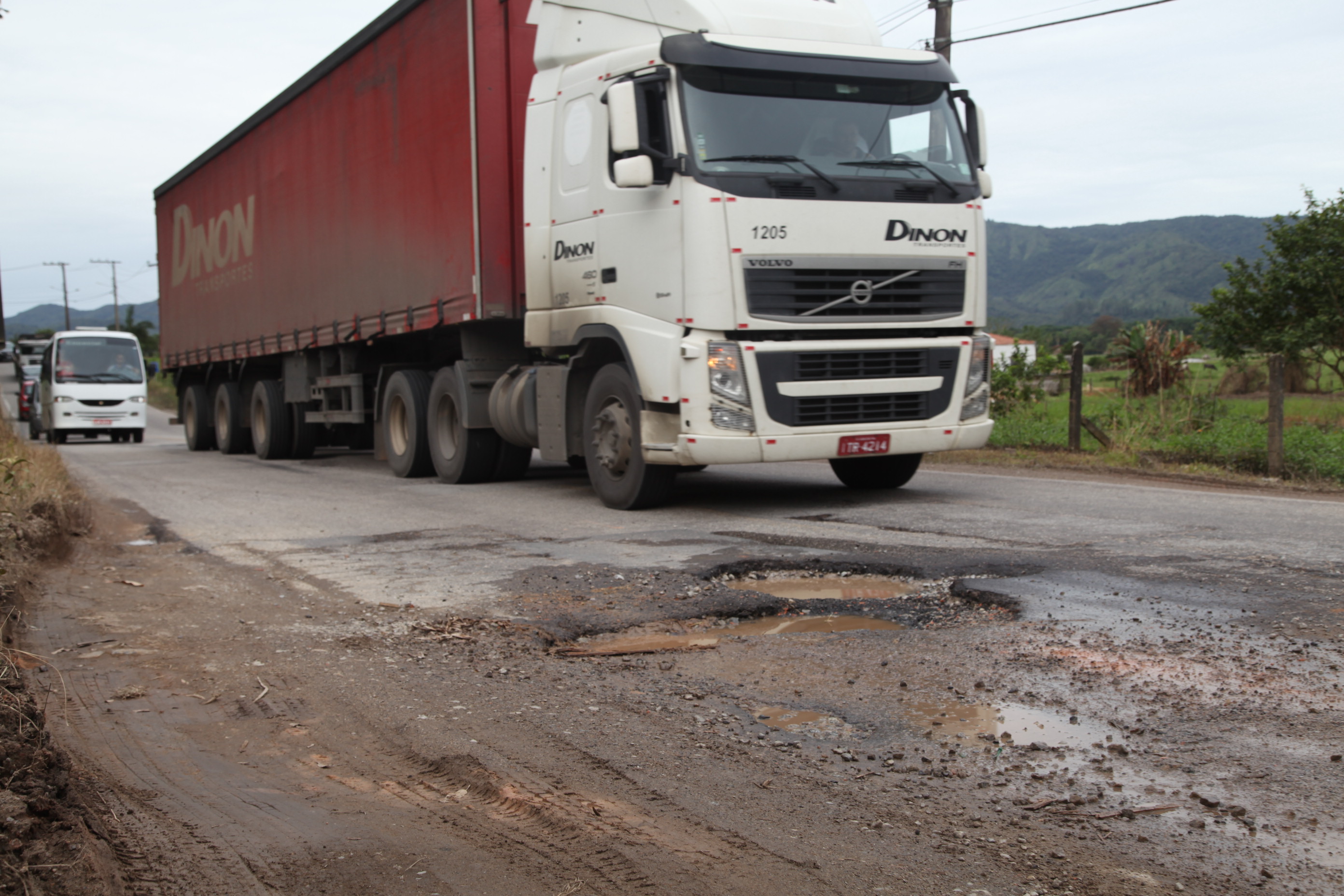 Audiência Pública para tratar a péssima situação da Rodovia SC-407 que liga os municípios de Biguaçu e Antônio Carlos.Foto: Miriam Zomer/Agência AL