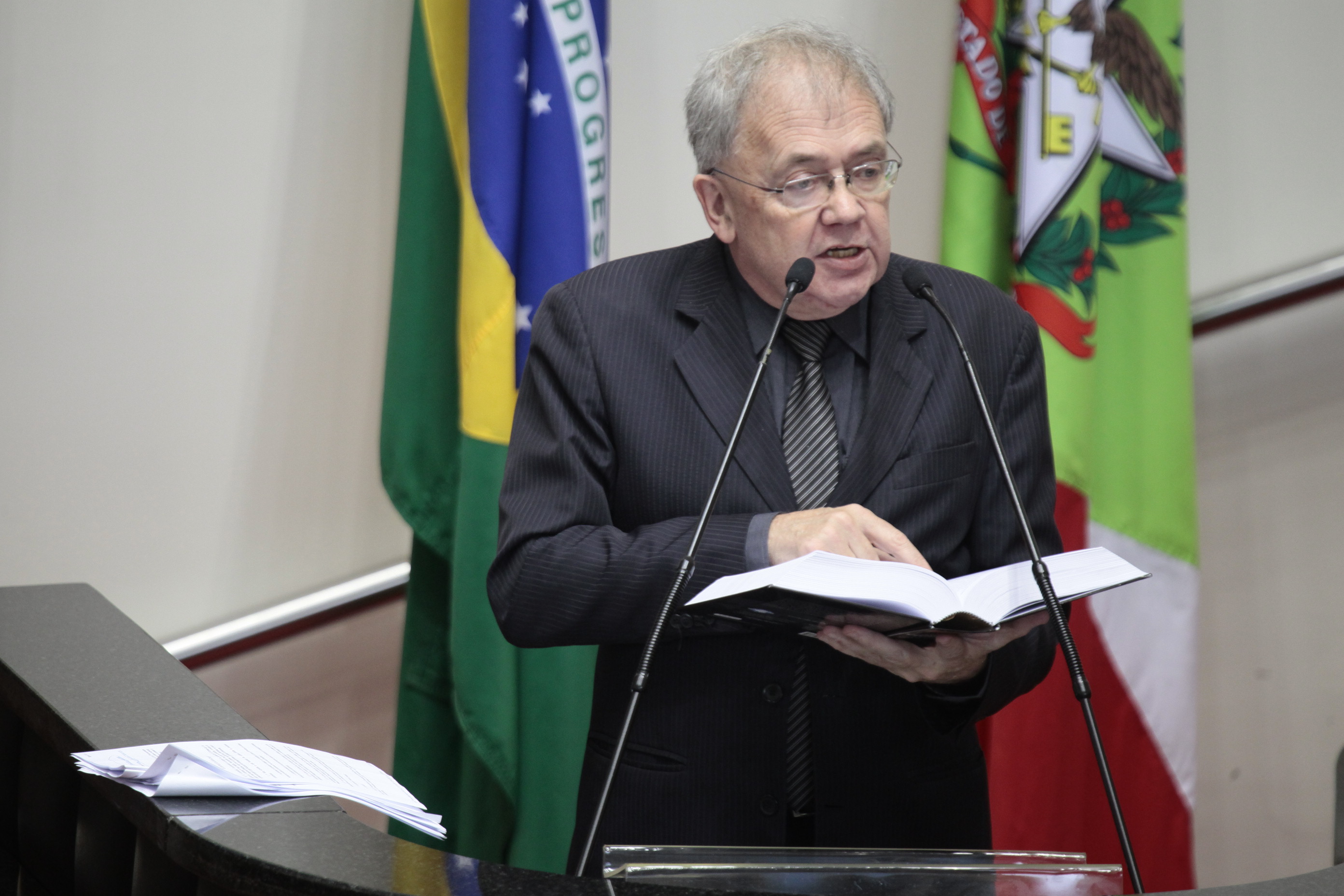 Sessão Ordinária. Deputado Fernando Coruja (PMDB) - Foto: Miriam Zomer/Agência AL