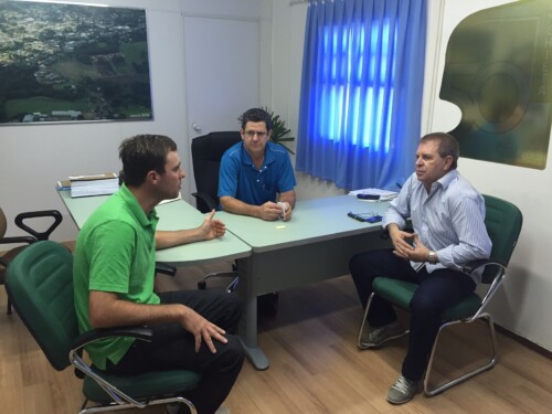 Pedro Pavan recebe Eskudlark e faz pedidos ao município de Anchieta