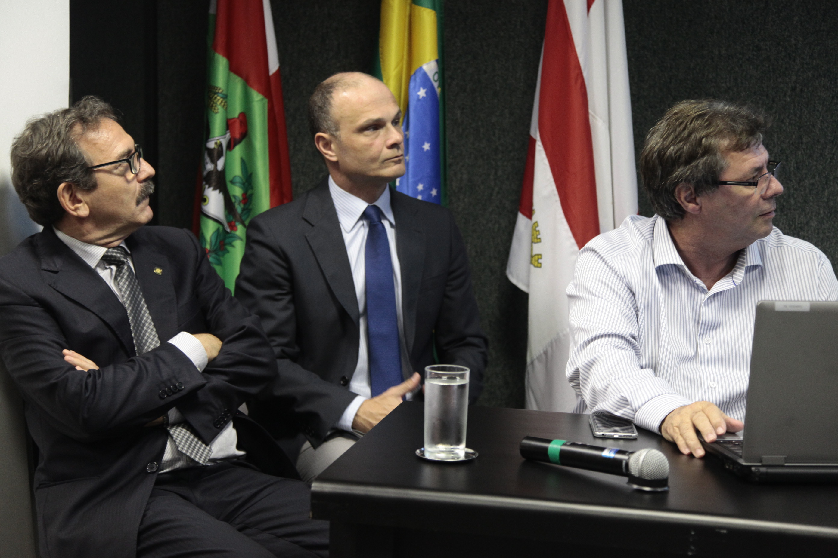Debate sobre o Financiamento da Saúde Pública - PEC 01/2015. Foto: Miriam Zomer/Agência AL
