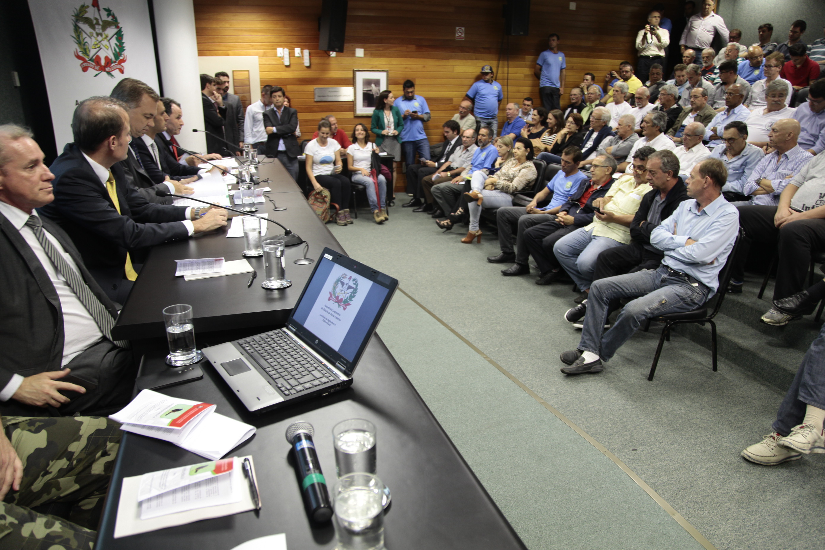 Audiência Pública da Comissão de Turismo e Meio Ambiente em conjunto com a Comissão de Agricultura e Política Rural  discute o PL. 487.3/2015 que dispõem sobre a gestão das faunas nativas brasileiras e exóticas no âmbito de estado e estabelece outras providencias. Foto: Miriam Zomer/Agência AL