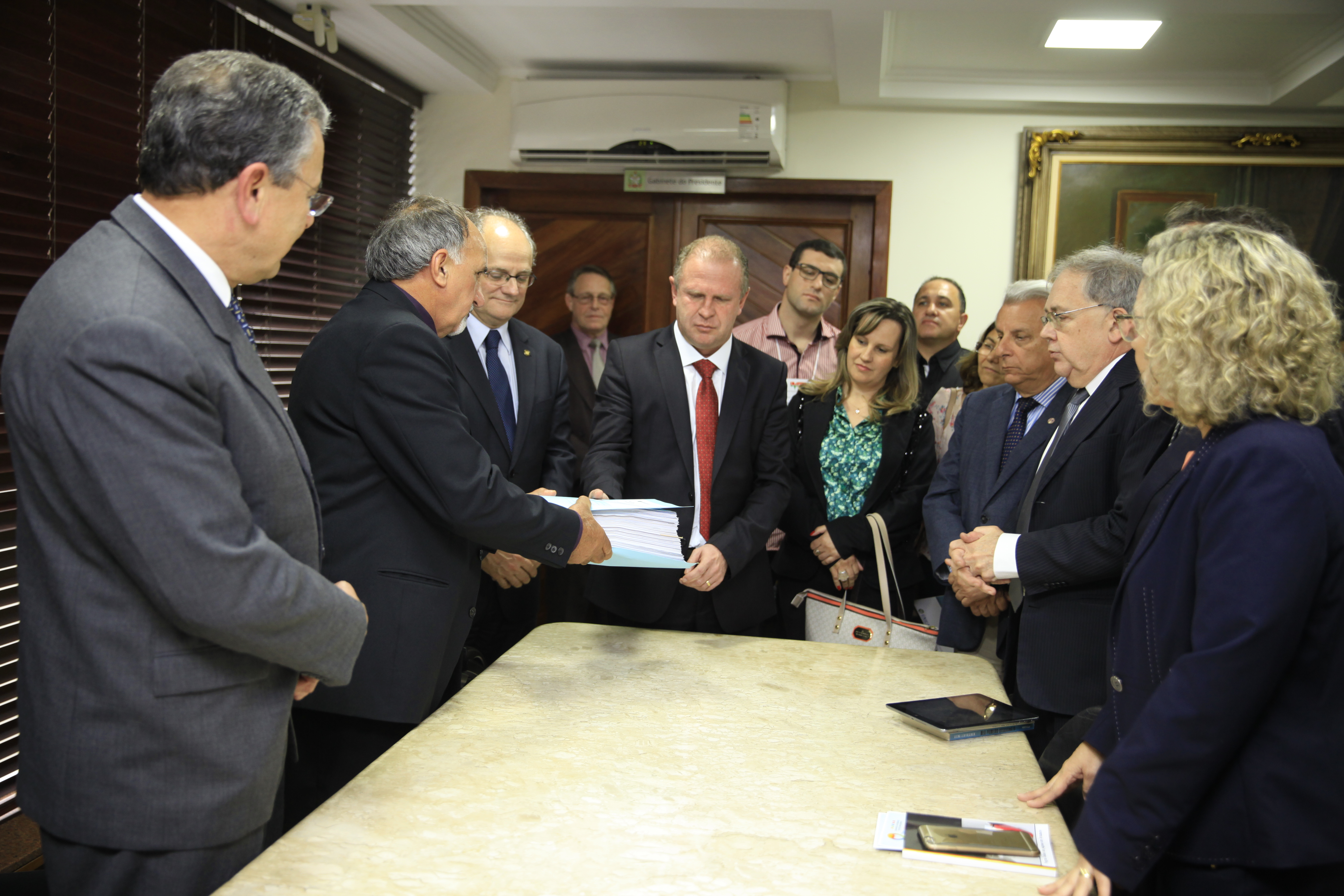 Entrega do Projeto sobre a PEC 01/2015.