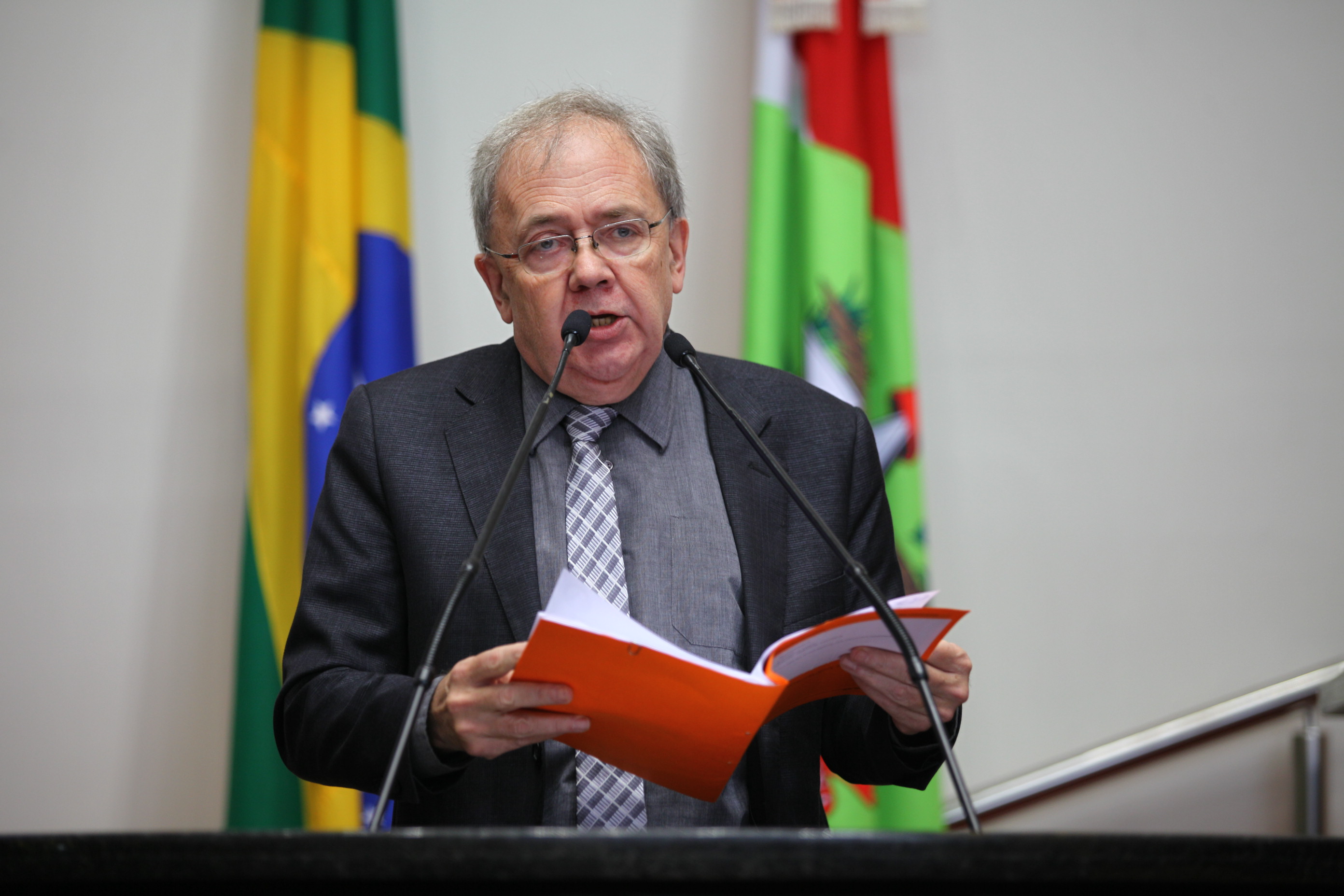 Sessão Plenária. Deputado Fernando Coruja (PMDB) - Foto:Solon Soares/Agência AL