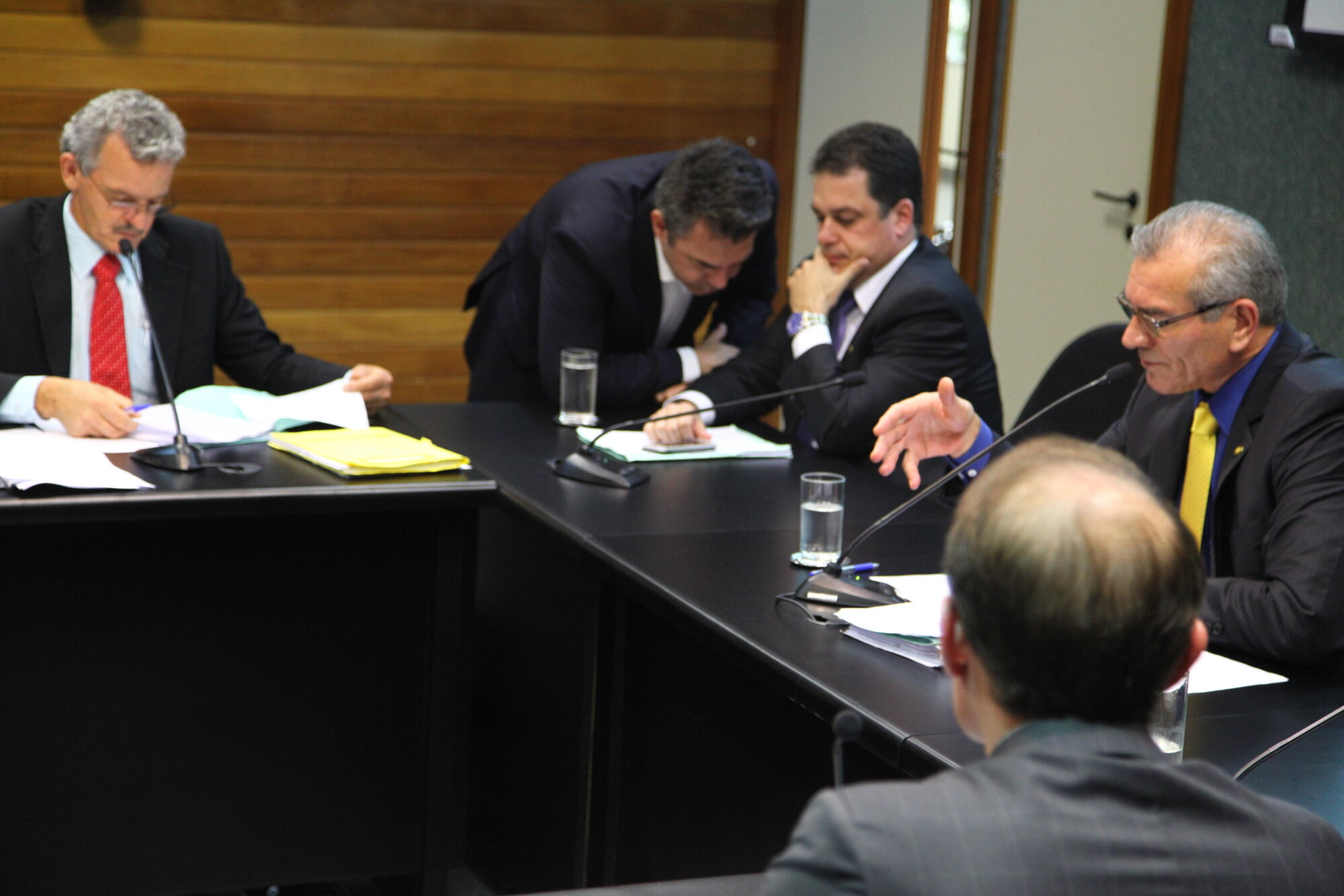 Deputado Silvio Dreveck apresenta o parecer favorável ao PL 465/2015