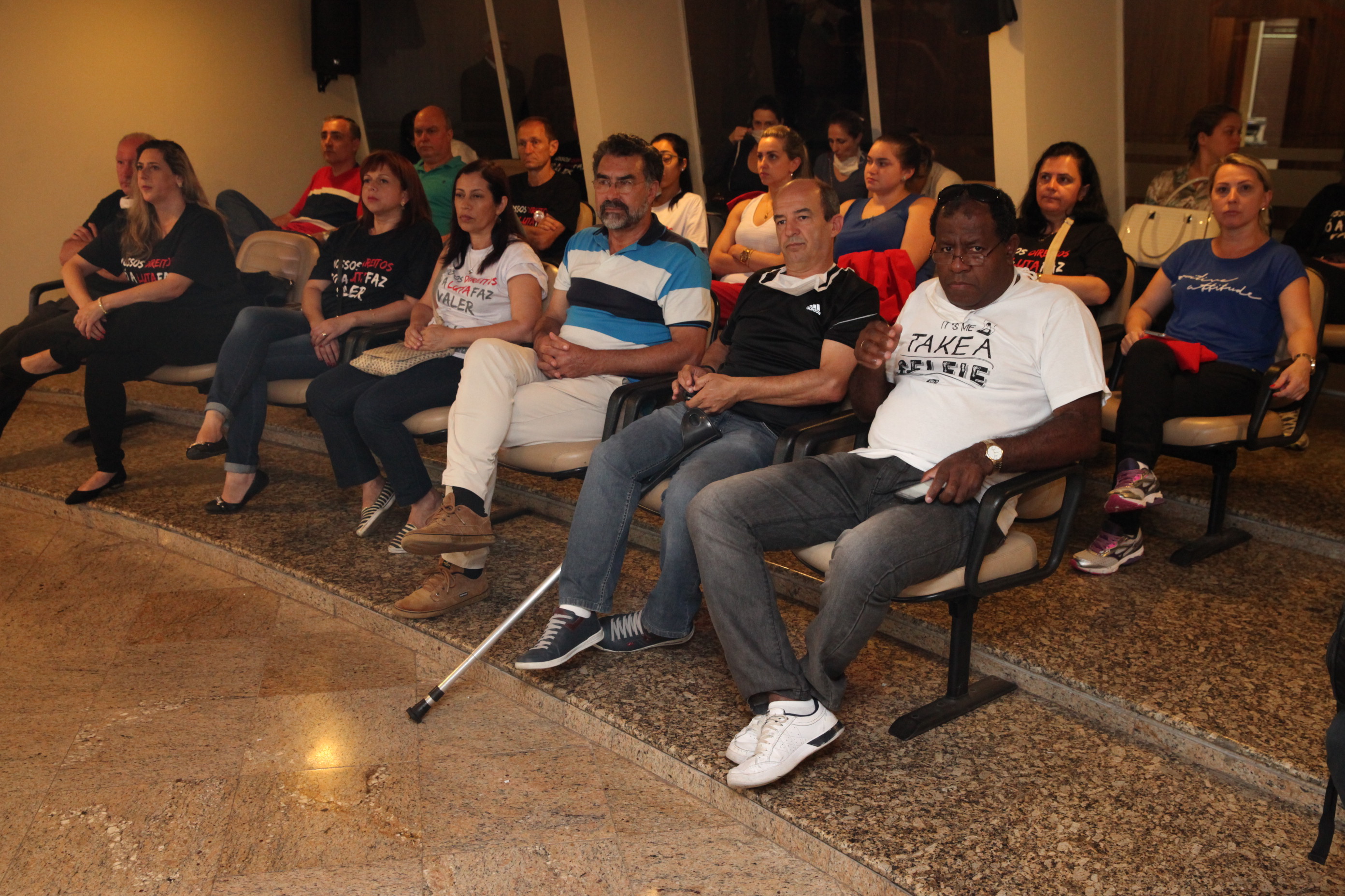 Servidores acompanham Sessão Ordinária. Foto: Fábio Queiroz / Agência AL