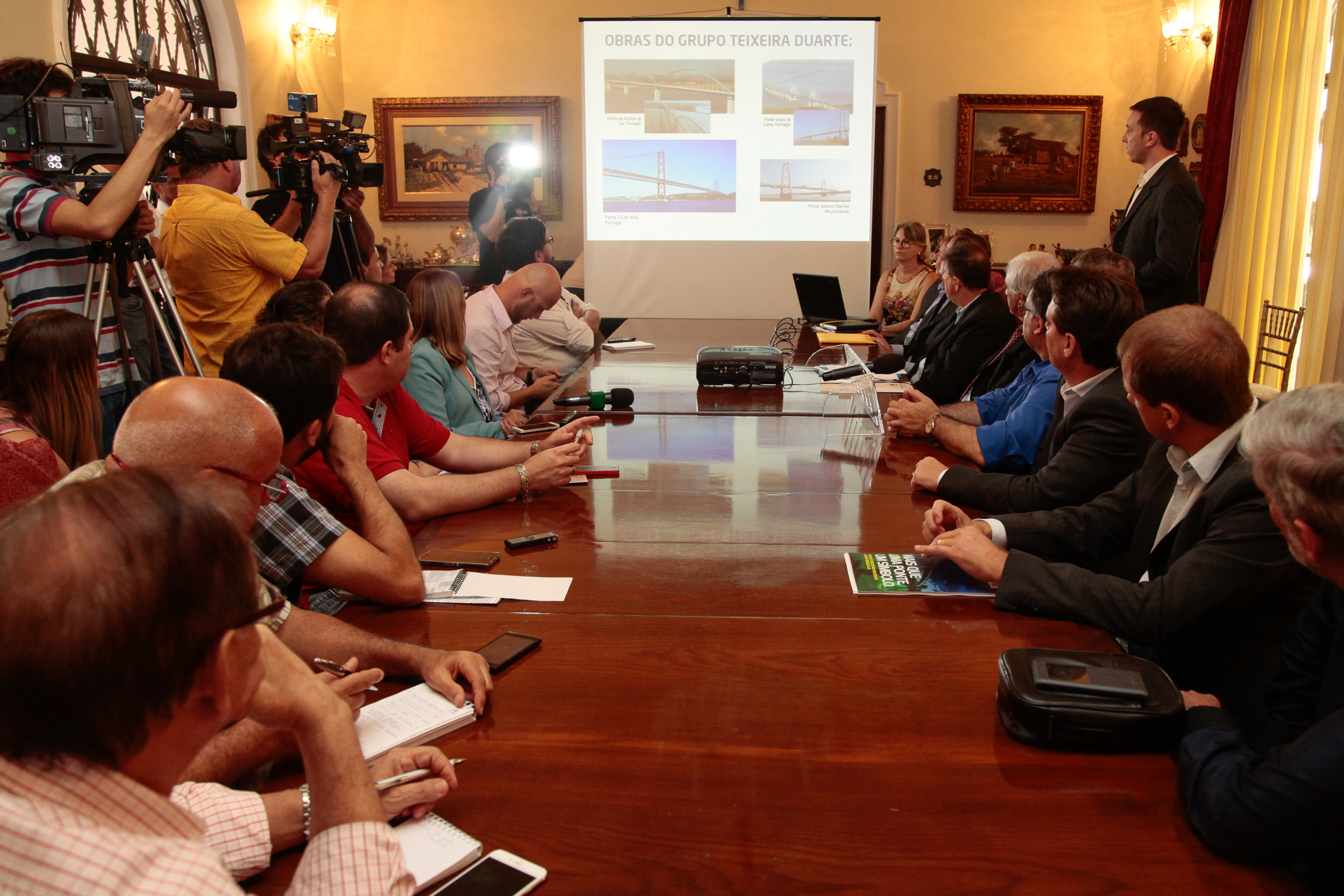 Coletiva sobre a restauração da Ponte Hercílio Luz. Foto: Miriam Zomer/Agência AL