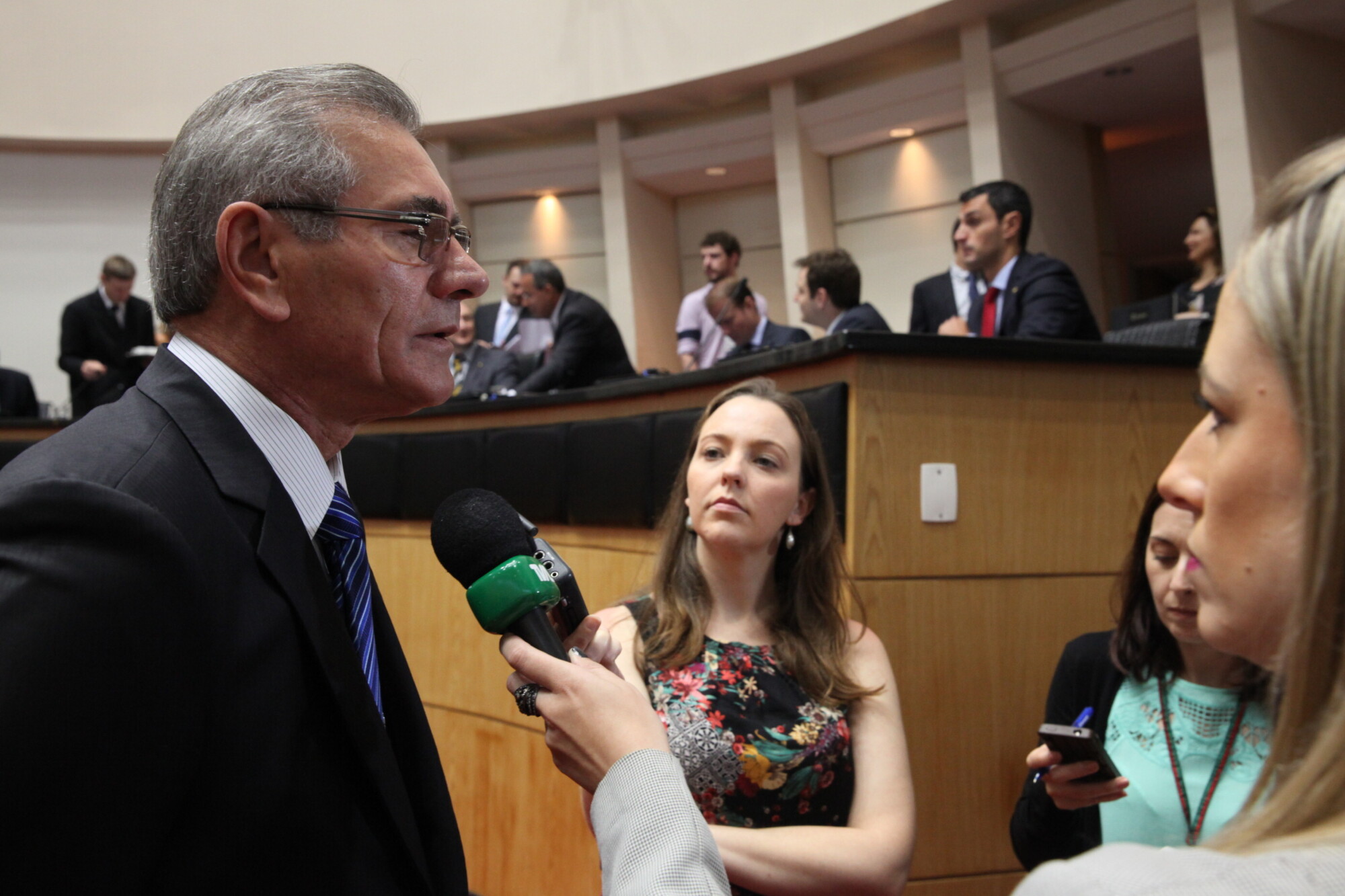 Líder do governo fala à imprensa
